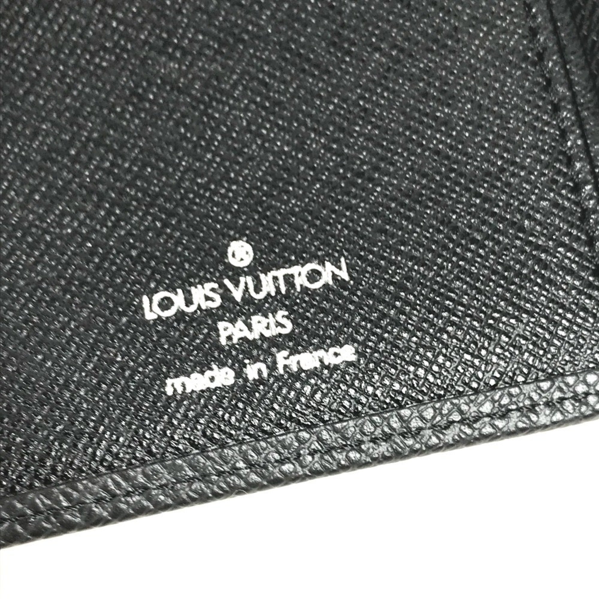 Louis Vuitton Taiga Ardoise Black Taiga Leather Long Wallet (Bi-Fold) (Pre-Owned)