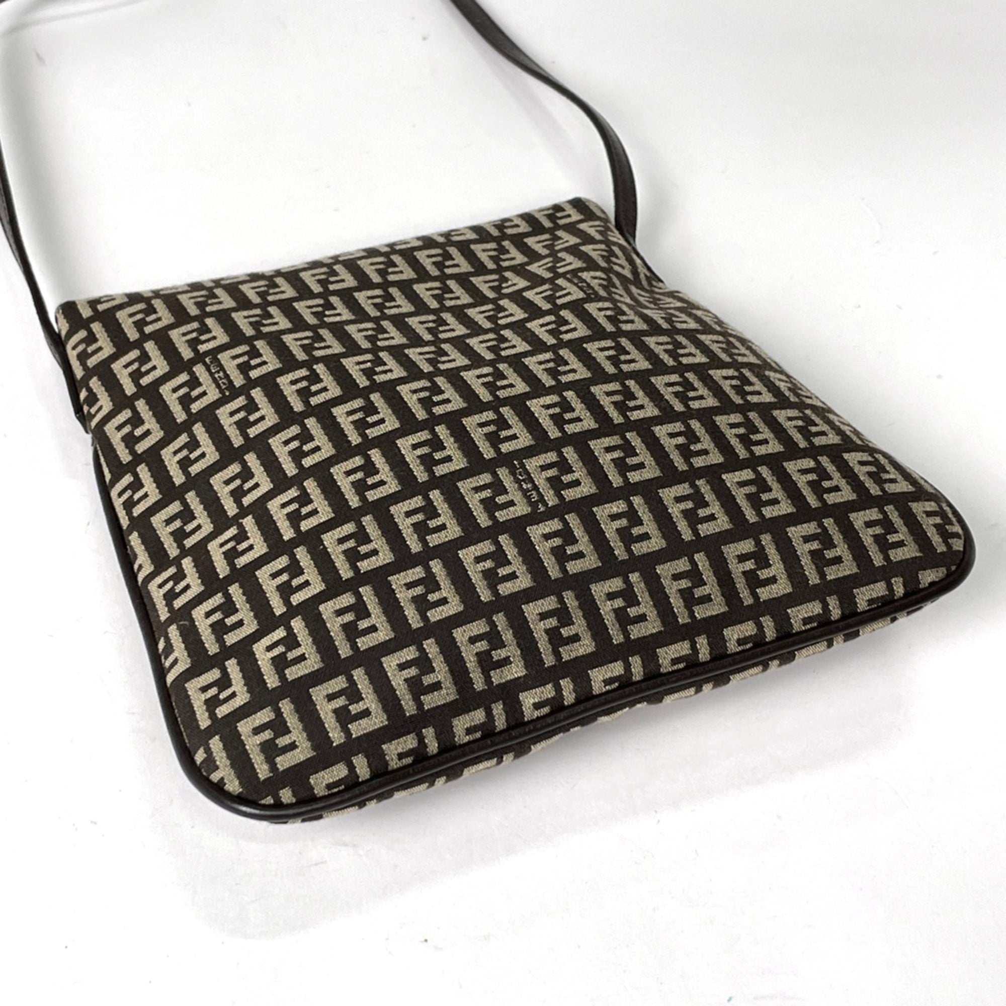 Fendi Zucchino Brown Canvas Leather Shoulder Bag (Pre-Owned)