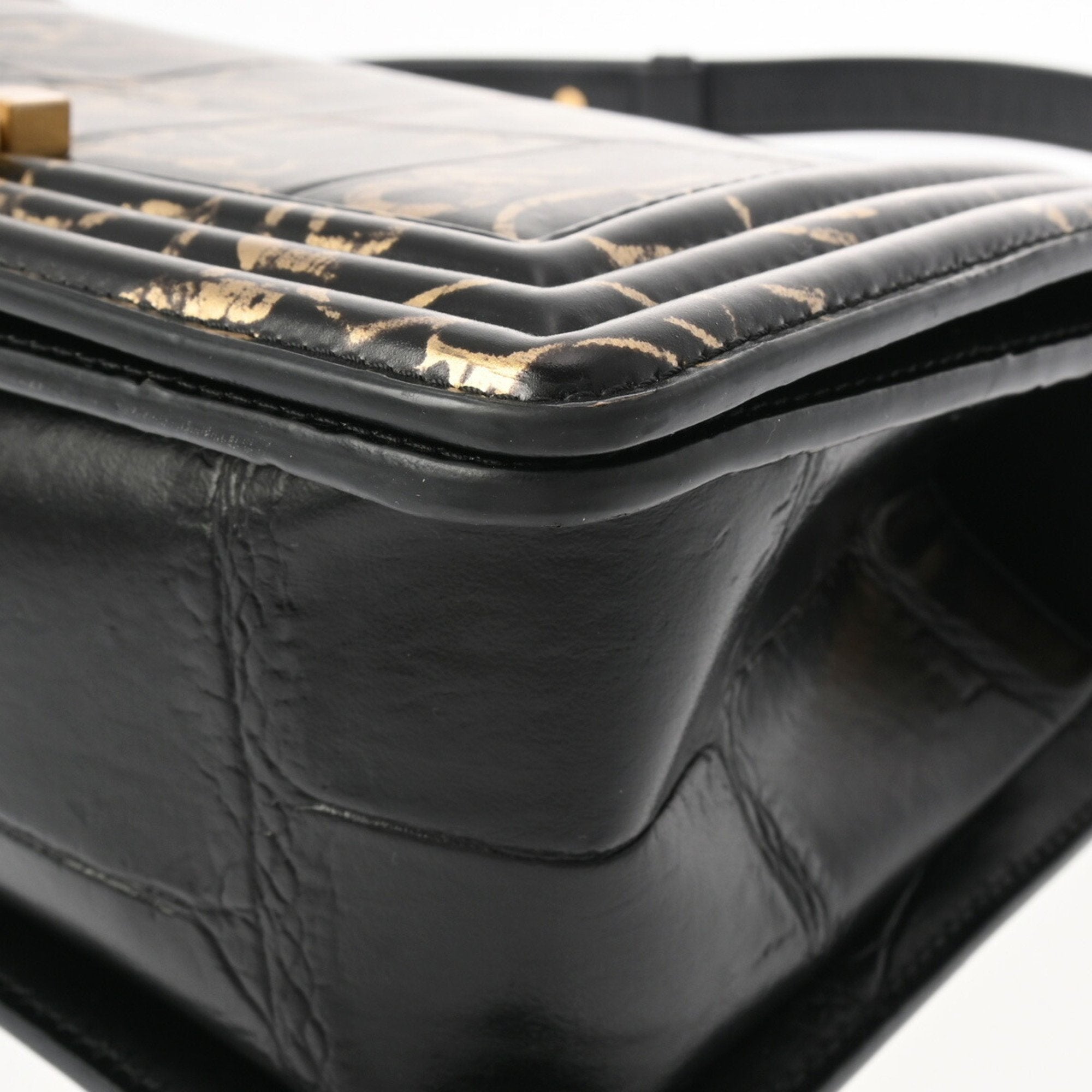 Chanel Boy Chanel Black Leather Shoulder Bag (Pre-Owned)