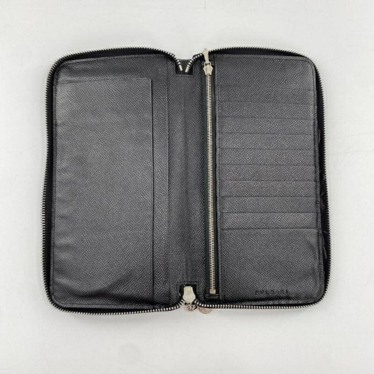 Bvlgari Black Leather Long Wallet (Bi-Fold) (Pre-Owned)
