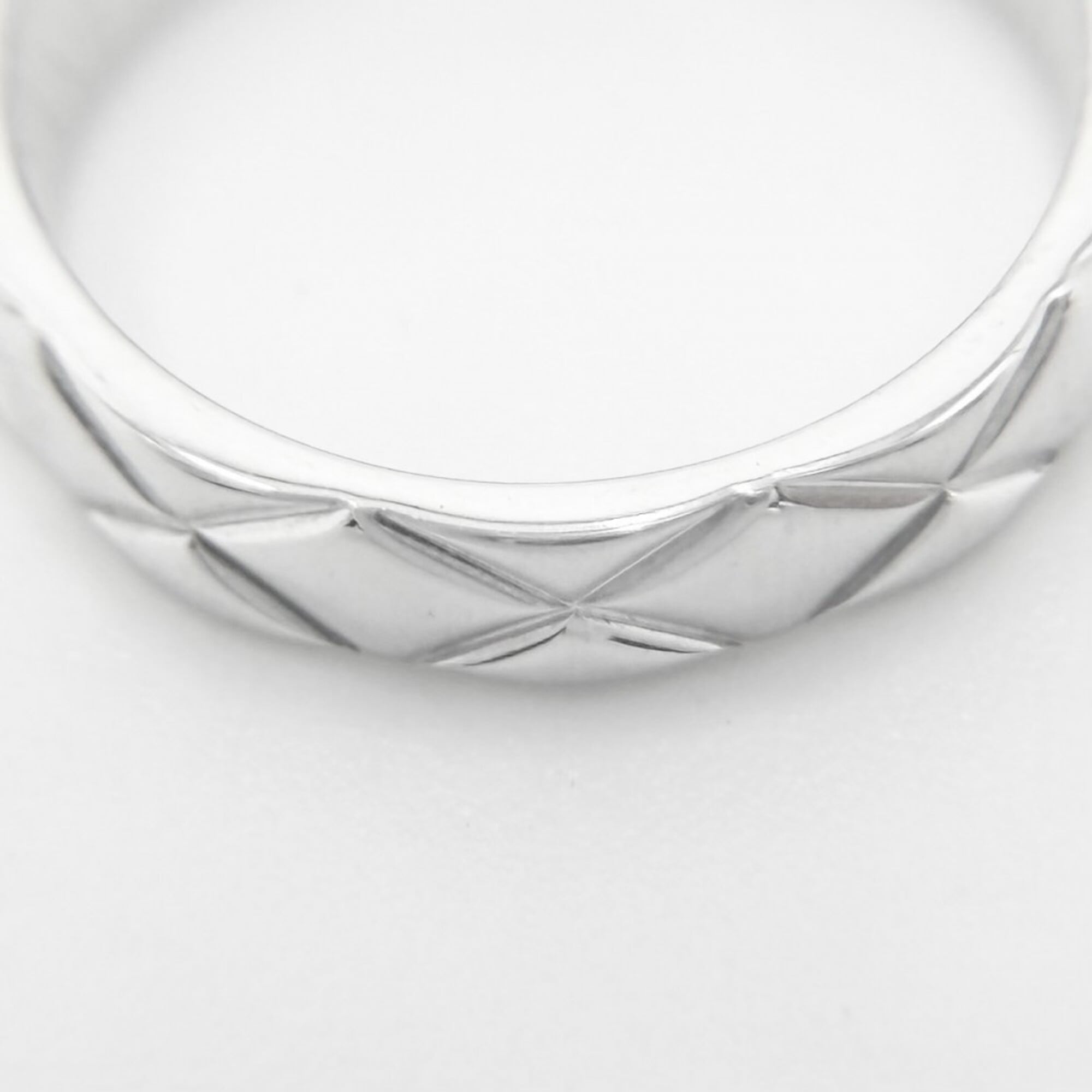 Chanel White Gold (18K) Band Ring (Pre-Owned)