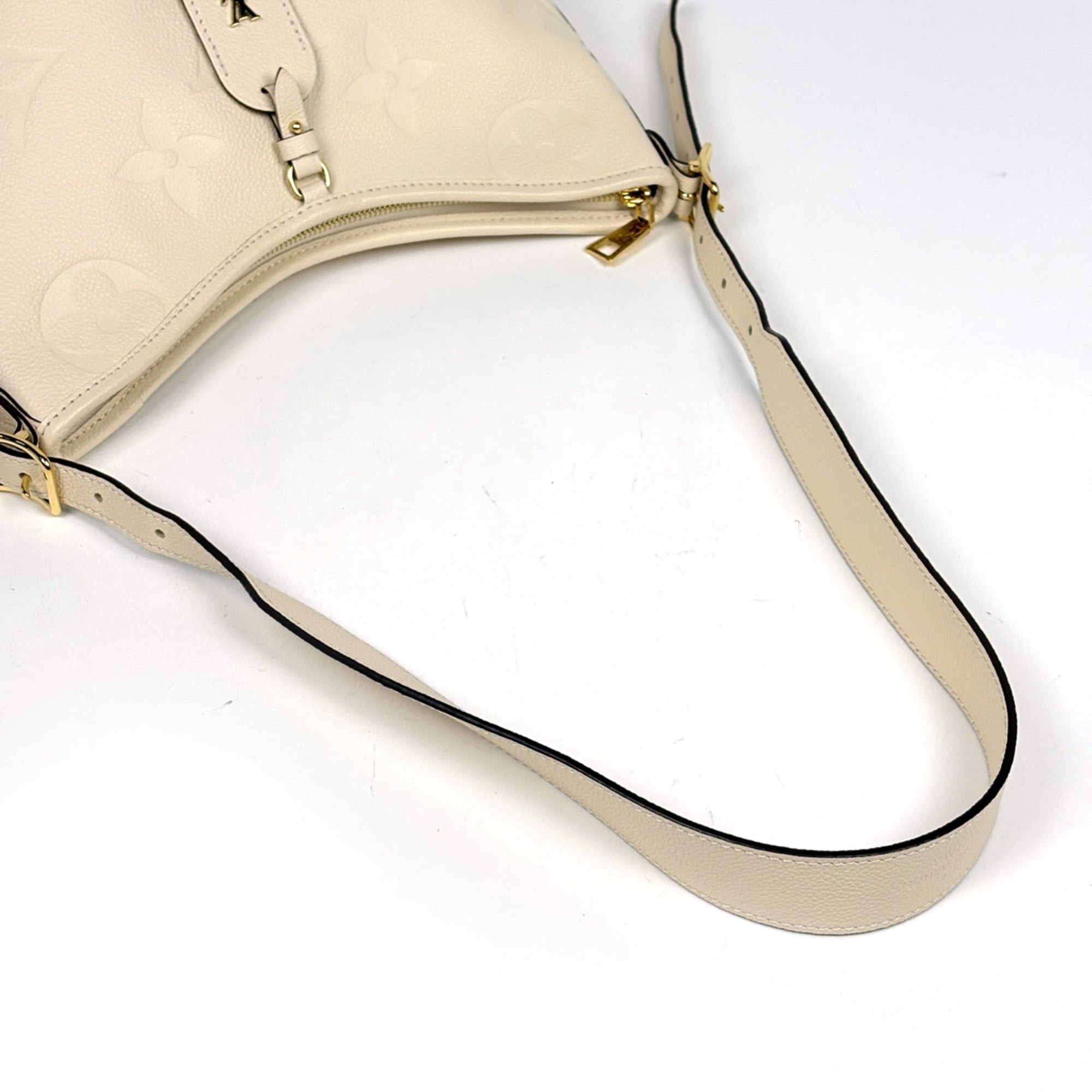 Louis Vuitton Cream White Monogram Empreinte Shoulder Bag (Pre-Owned)