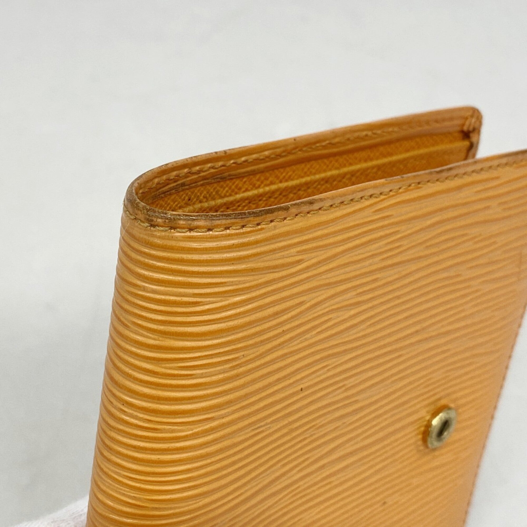 Louis Vuitton Mandarin Wallet (Bi-Fold) (Pre-Owned)