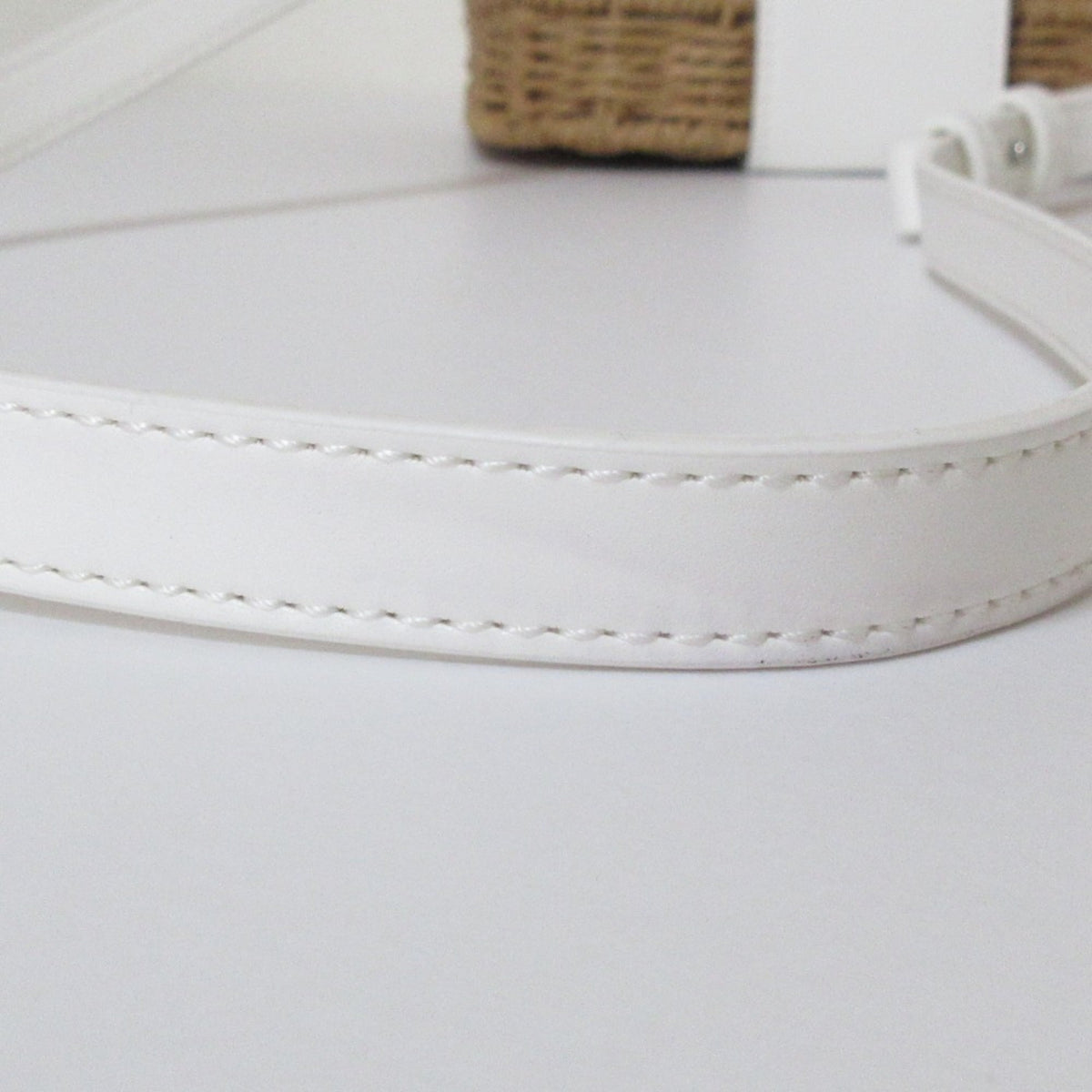 Marni Beige White Shoulder Bag (Pre-Owned)