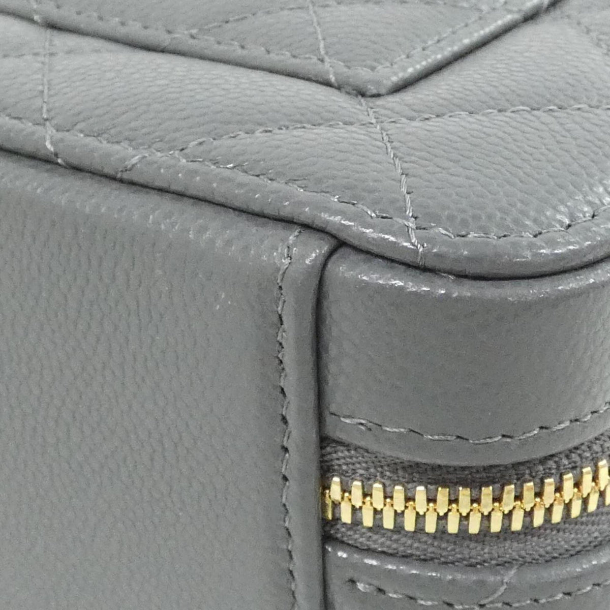 Chanel Gray Grained Calfskin Handbag (Pre-Owned)