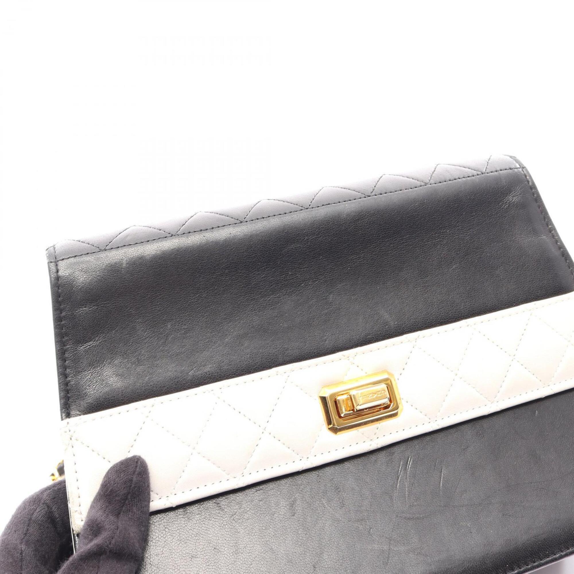 Chanel Black White Leather Handbag Shoulder Bag (Pre-Owned)