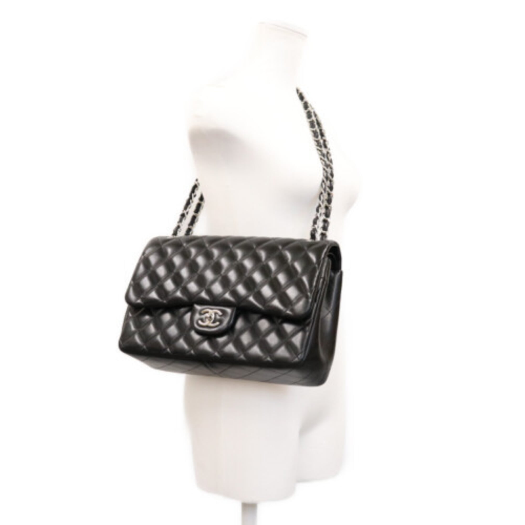 Chanel Brown Leather Shoulder Bag (Pre-Owned)