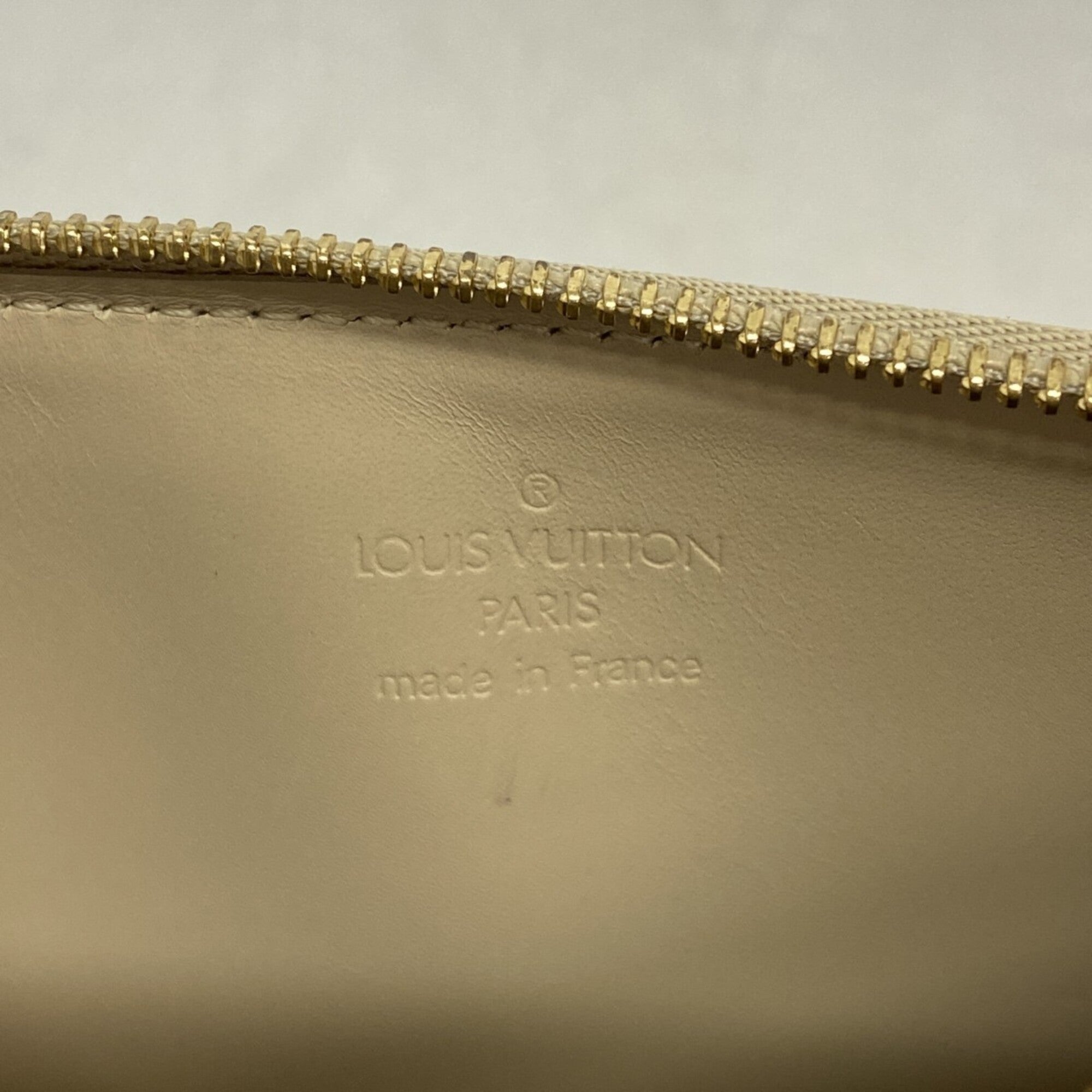 Louis Vuitton Beige Pouch (Pre-Owned)