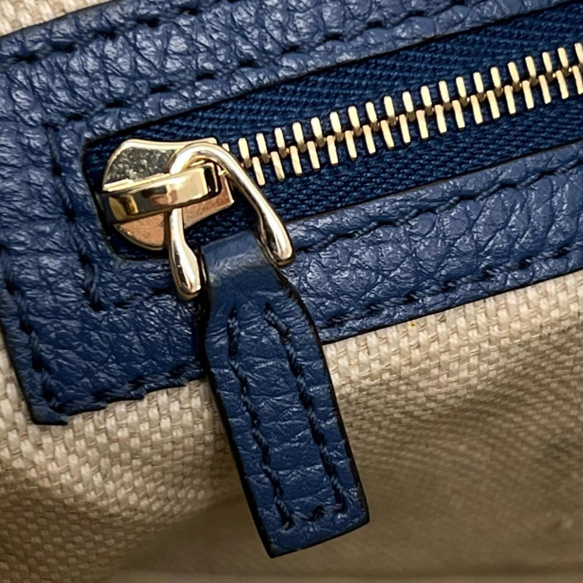Gucci Blue Leather Shoulder Bag (Pre-Owned)