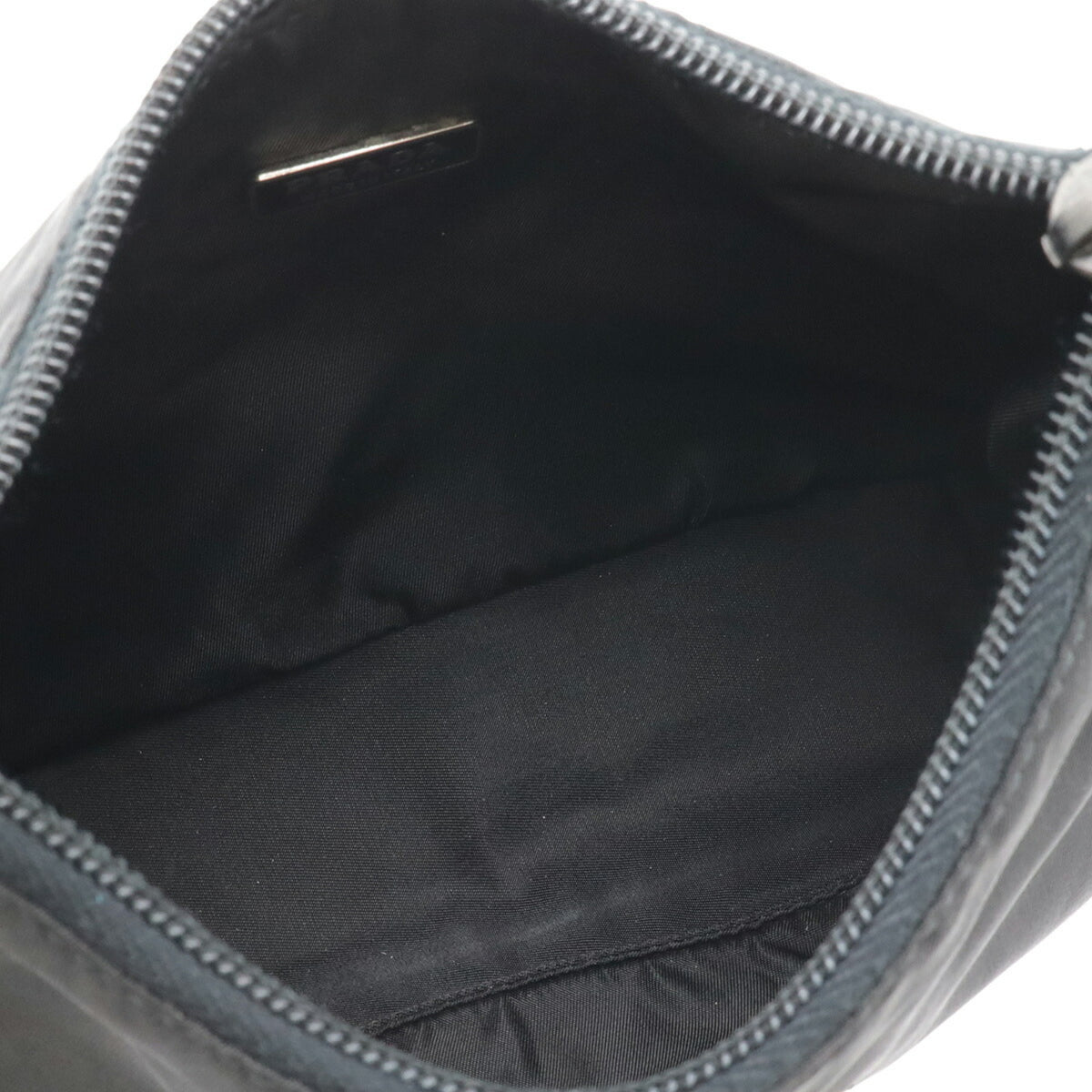 Prada Black Nero Nylon Handbag (Pre-Owned)
