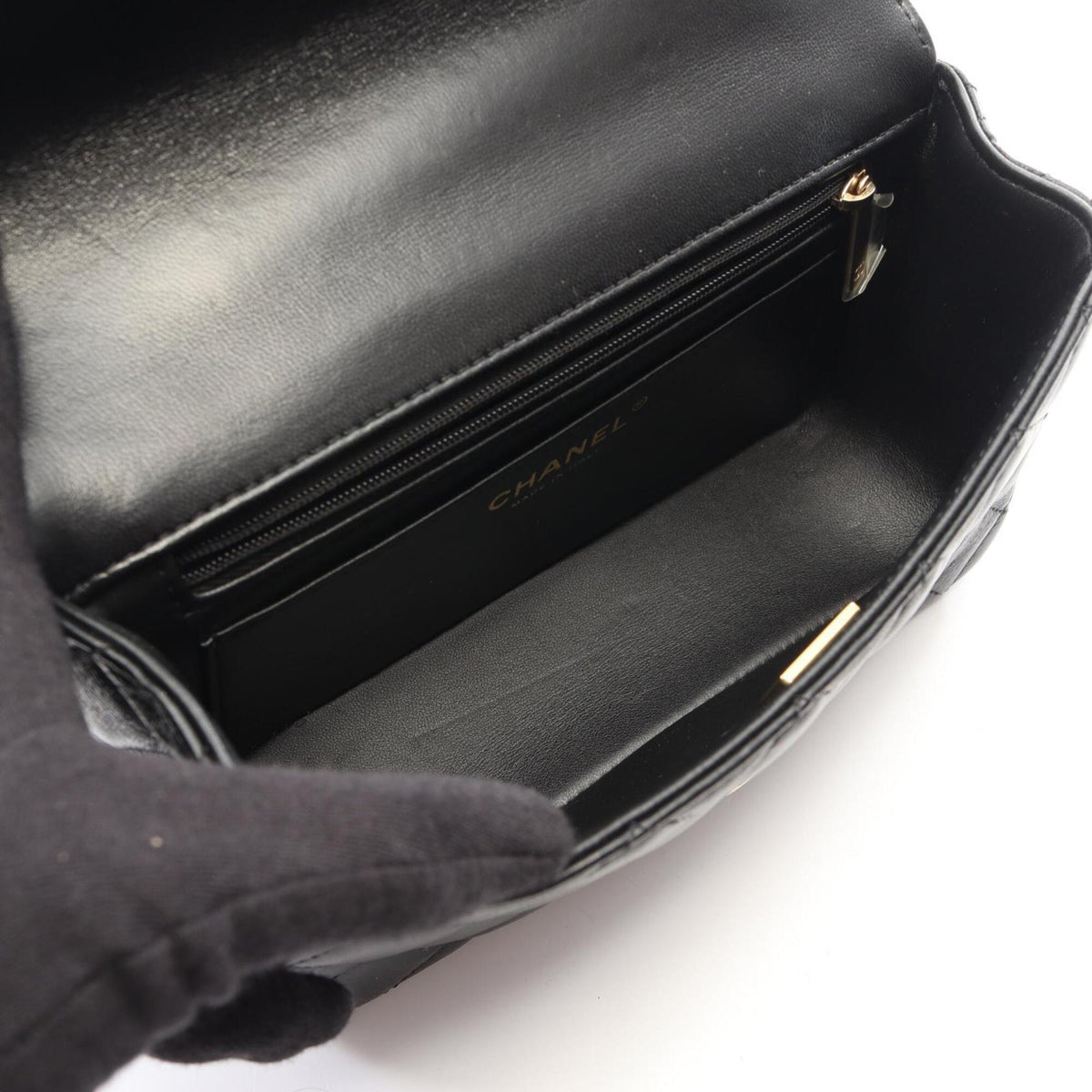 Chanel Black Leather Handbag Shoulder Bag (Pre-Owned)