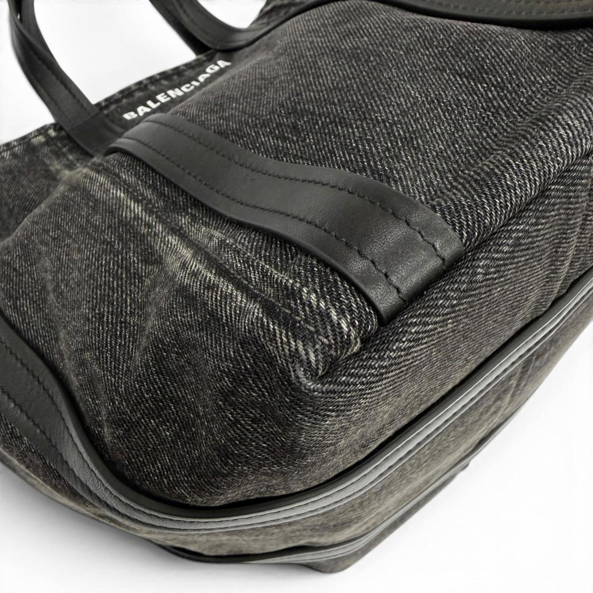 Balenciaga Black Leather Handbag Shoulder Bag (Pre-Owned)