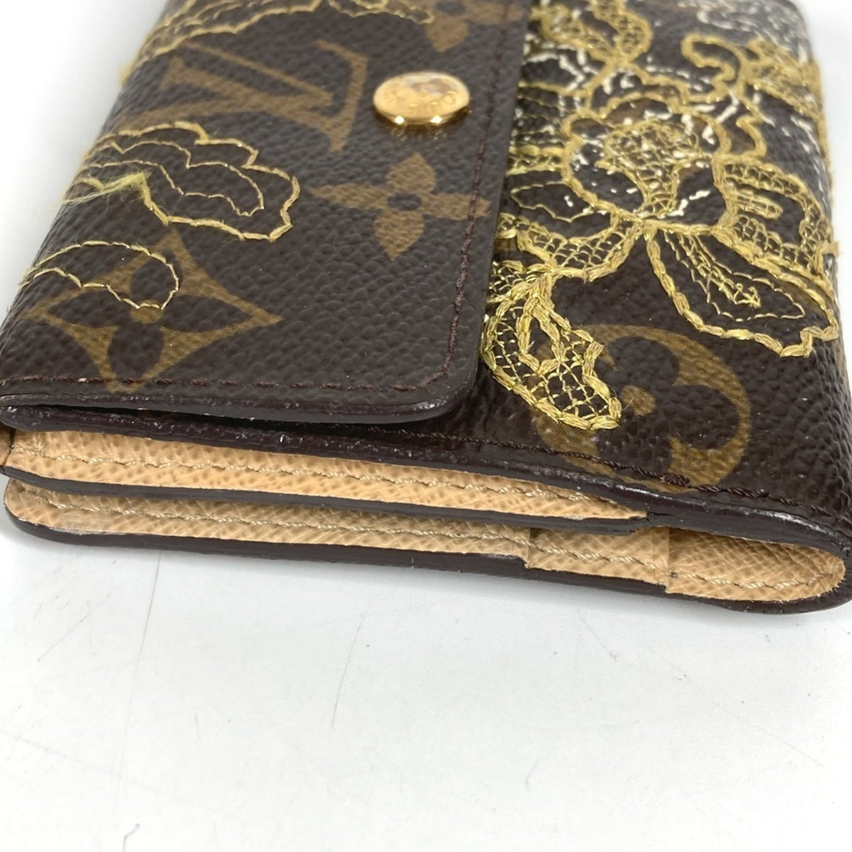Louis Vuitton Brown Monogram Monogram Wallet (Bi-Fold) (Pre-Owned)