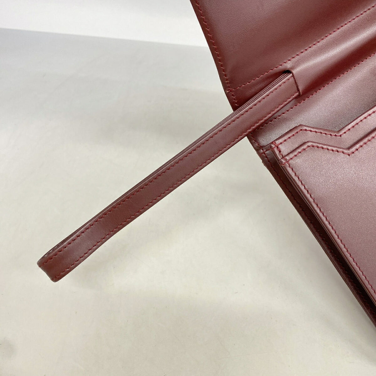 Cartier Bordeaux Leather Clutch Bag (Pre-Owned)