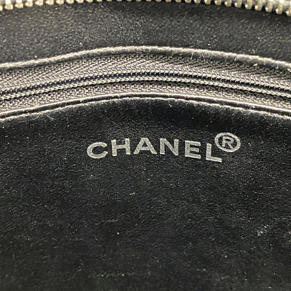 Chanel Black Grained Calfskin Tote Bag (Pre-Owned)