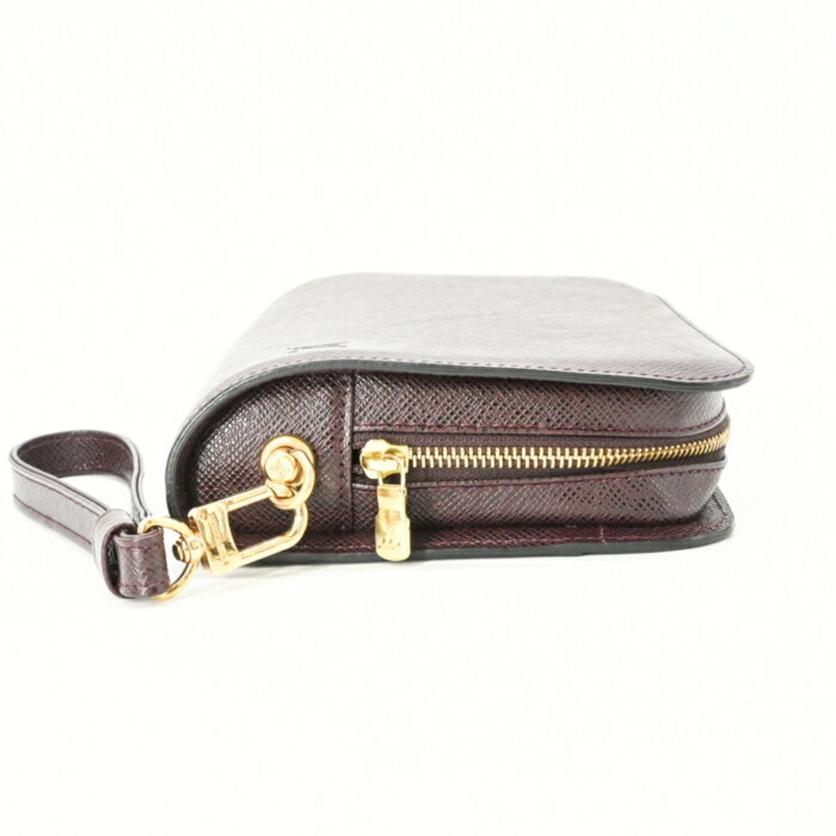 Louis Vuitton Taiga Bordeaux Taiga Leather Clutch Bag (Pre-Owned)
