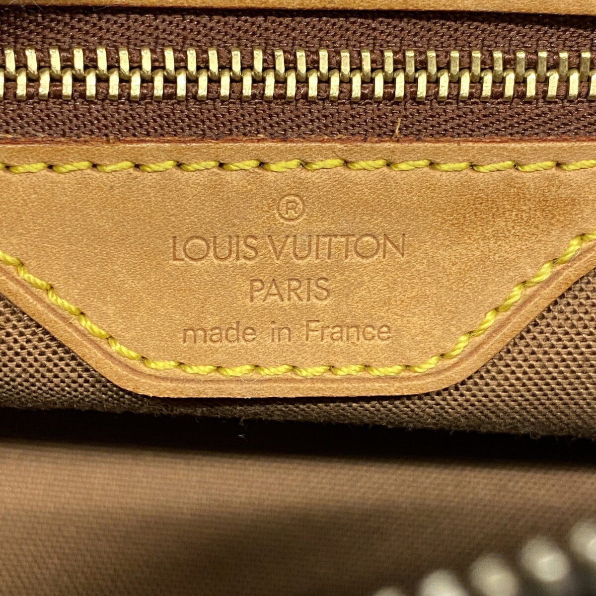 Louis Vuitton Brown Shoulder Bag (Pre-Owned)