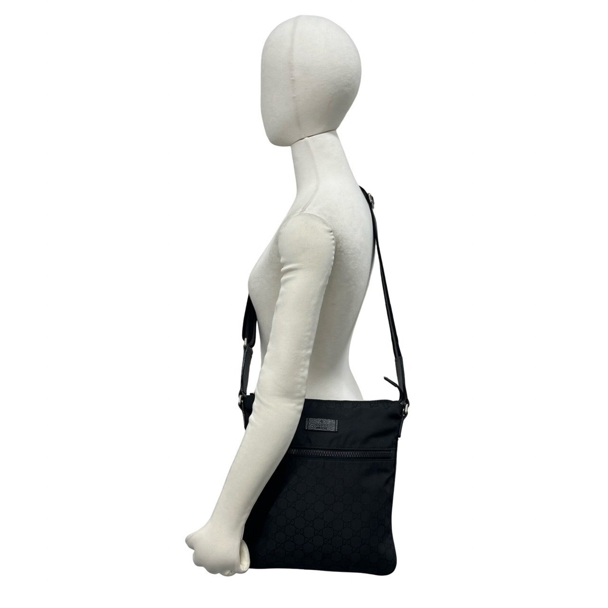 Gucci Black Coated Canvas Leather Crossbody Bag Shoulder Bag (Pre-Owned)