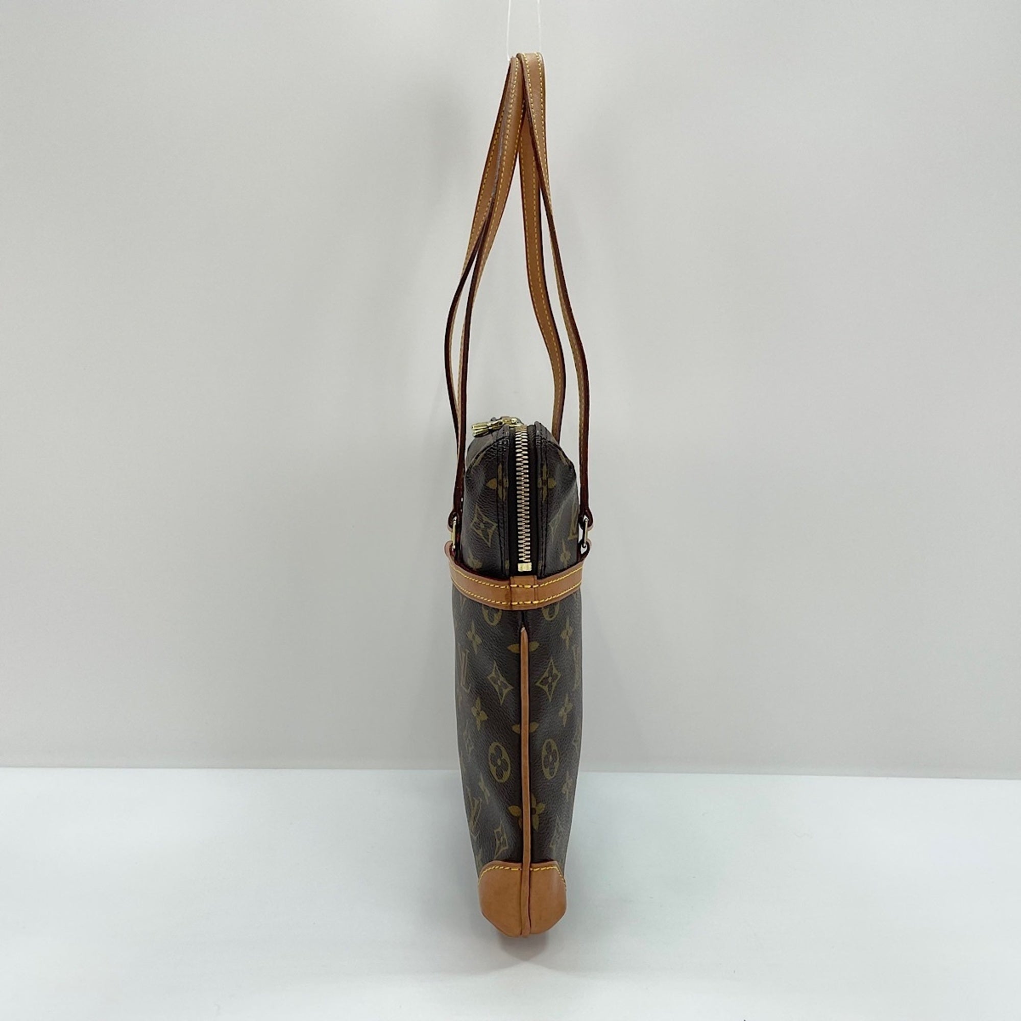 Louis Vuitton Brown Shoulder Bag (Pre-Owned)