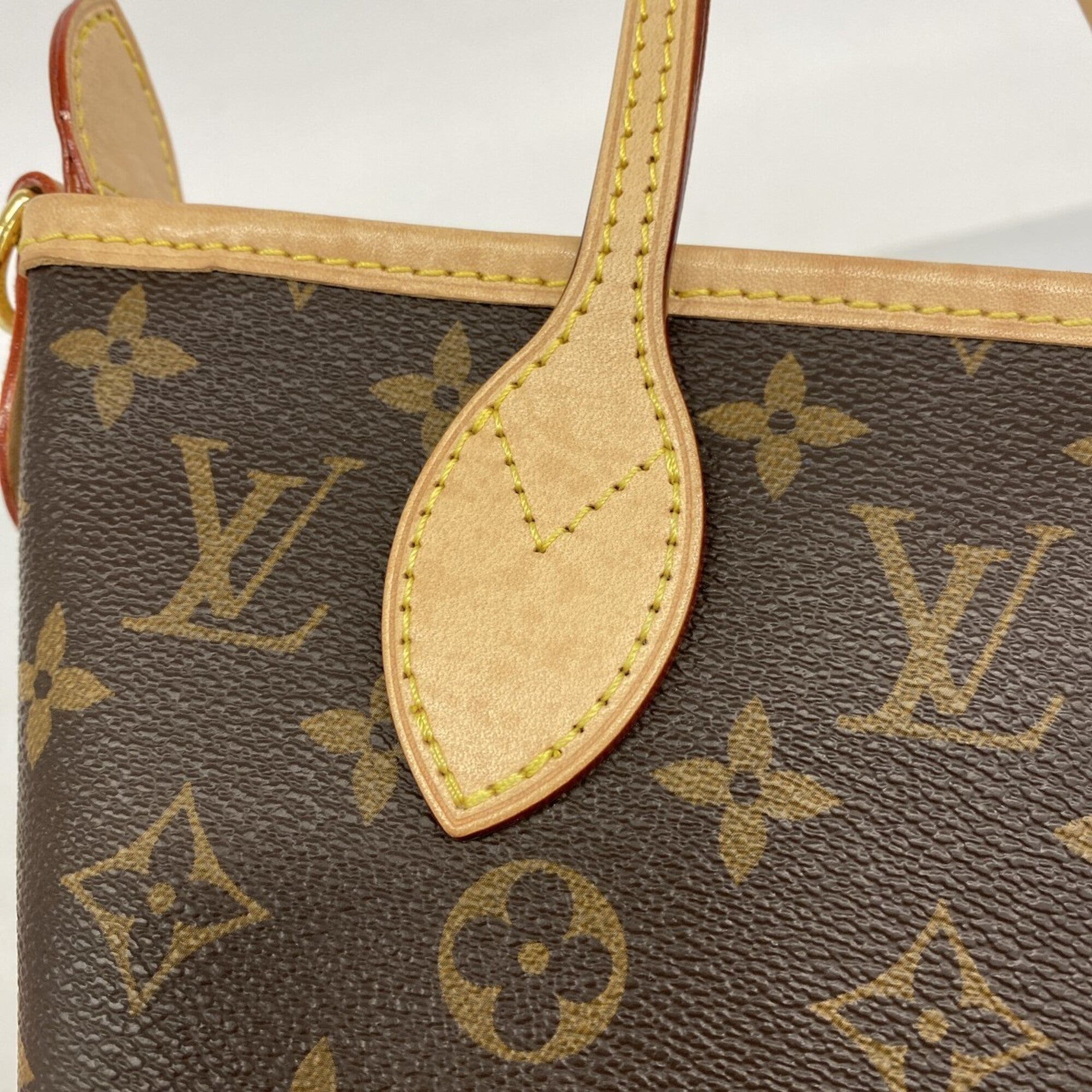 Louis Vuitton Brown Handbag (Pre-Owned)