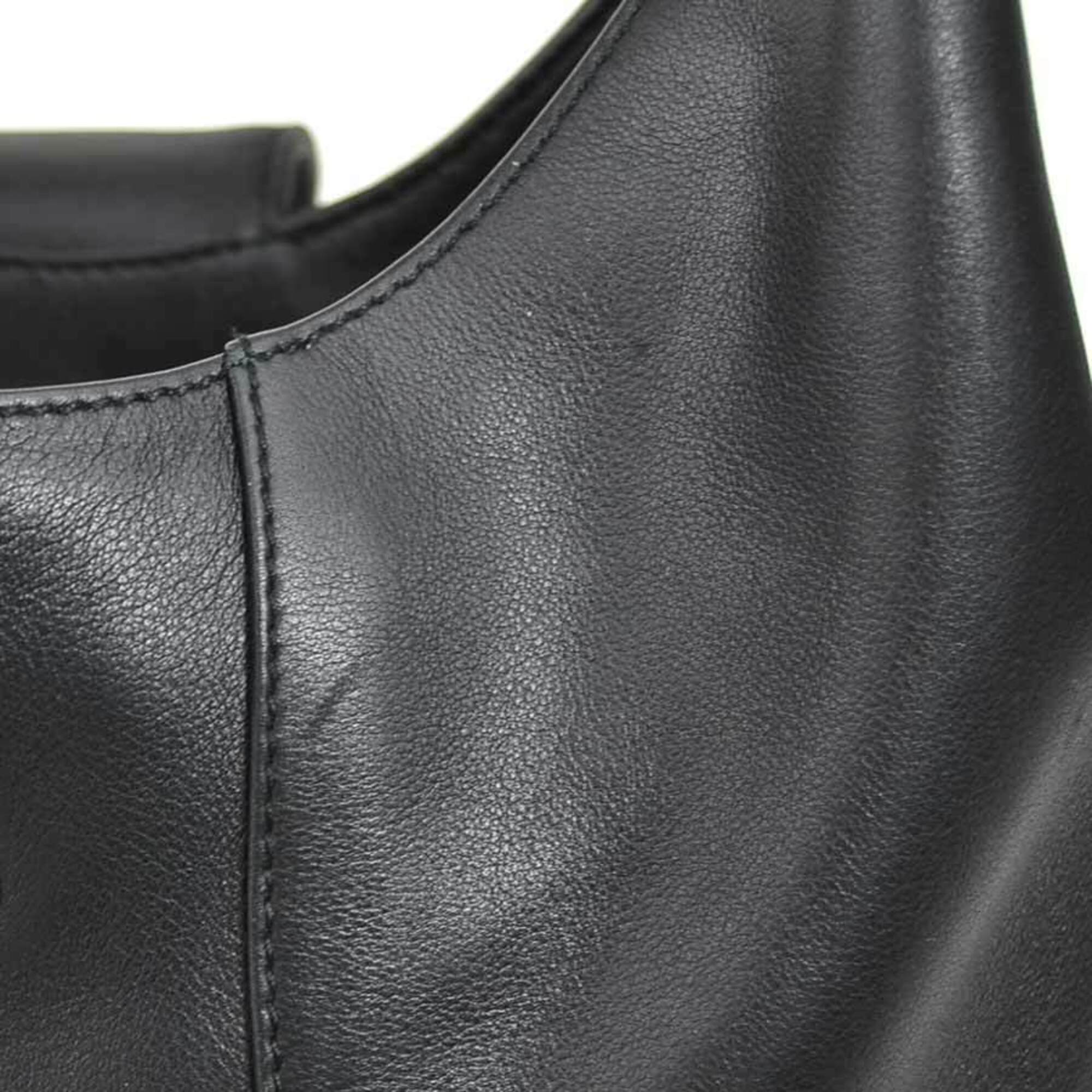 Bvlgari Black Leather Shoulder Bag (Pre-Owned)