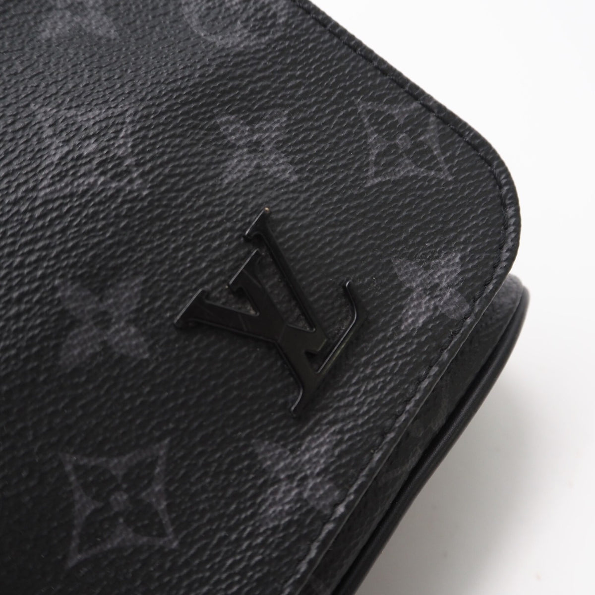 Louis Vuitton Monogram Eclipse Black Gray Coated Canvas Shoulder Bag (Pre-Owned)