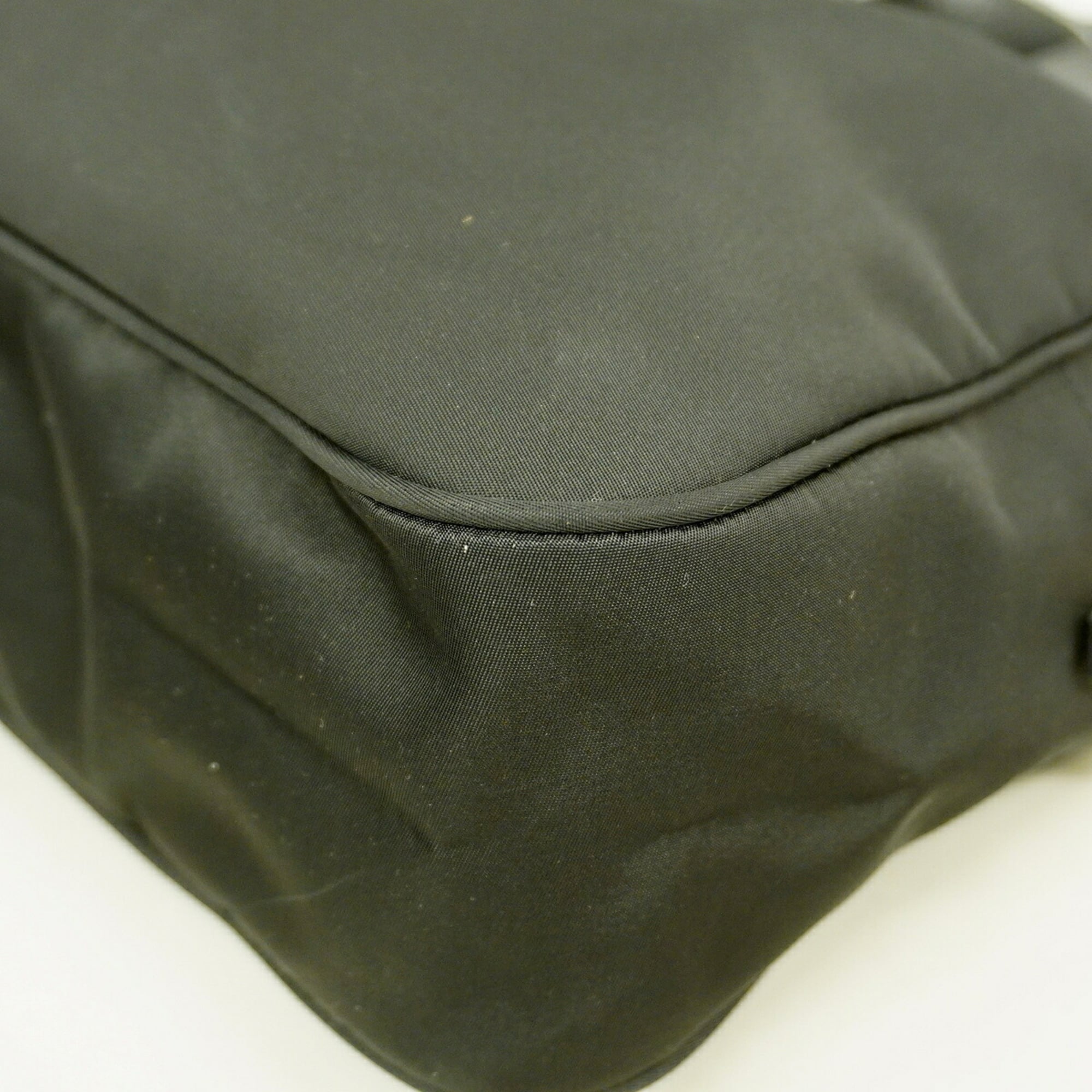 Fendi Black Nylon Handbag (Pre-Owned)