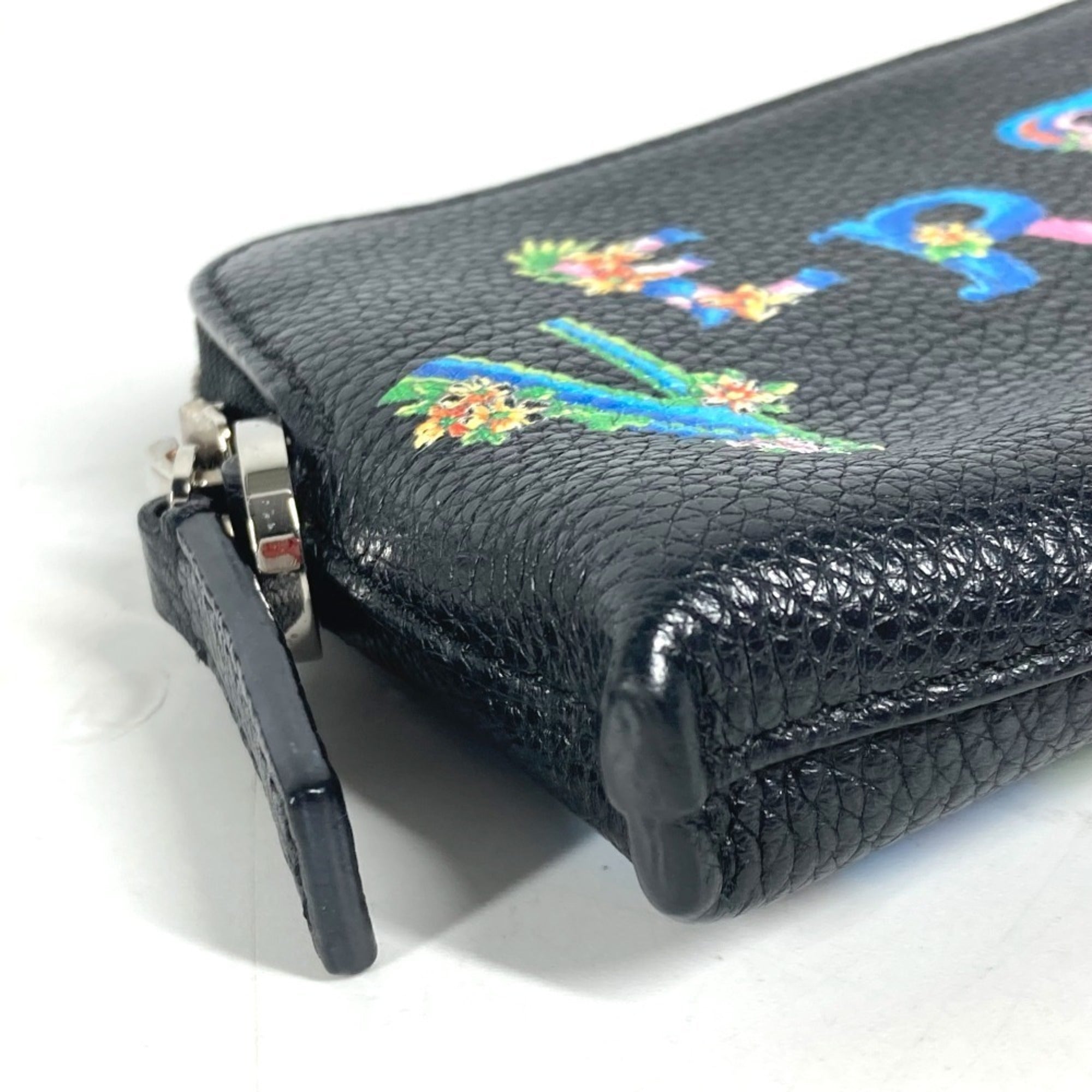 Versace Black Leather Coin Purse/Coin Case (Pre-Owned)