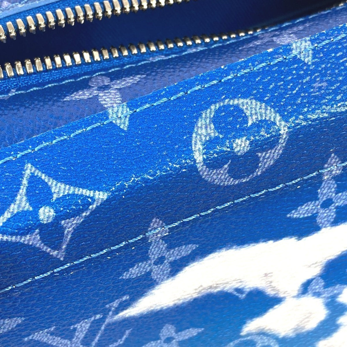 Louis Vuitton Blue White Canvas Leather Shoulder Bag (Pre-Owned)