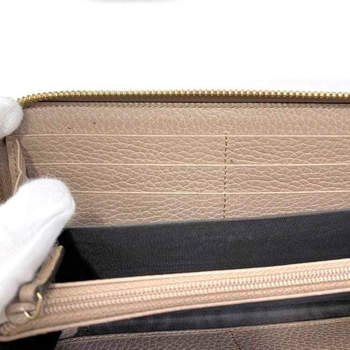 Gucci Pink Beige Leather Long Wallet (Bi-Fold) (Pre-Owned)
