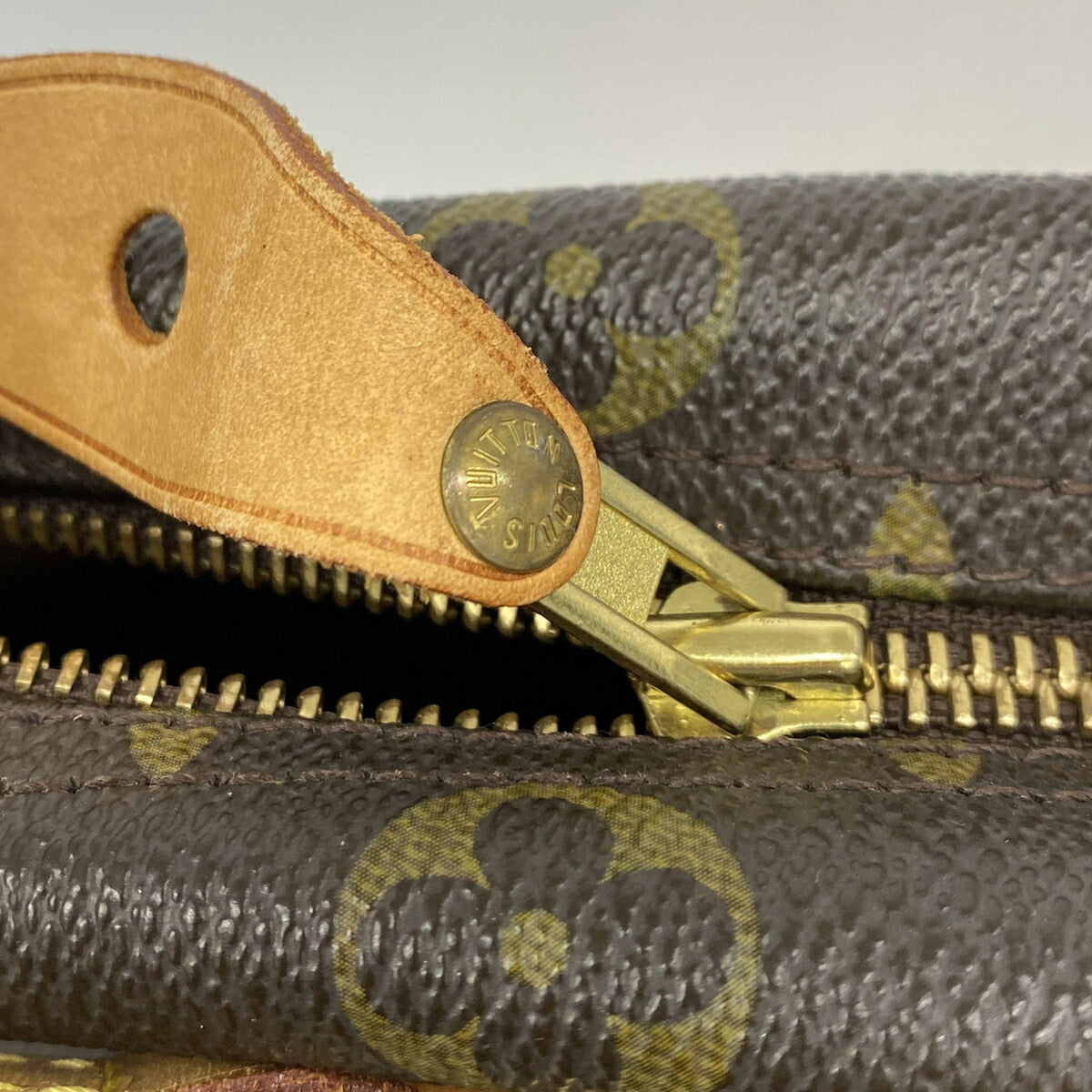 Louis Vuitton Brown Tote Bag (Pre-Owned)