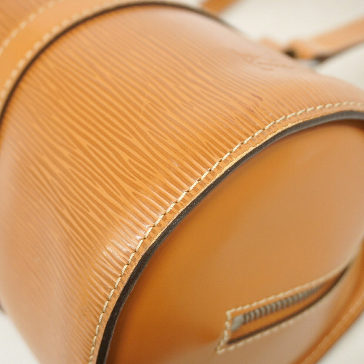 Louis Vuitton Cannelle Handbag (Pre-Owned)