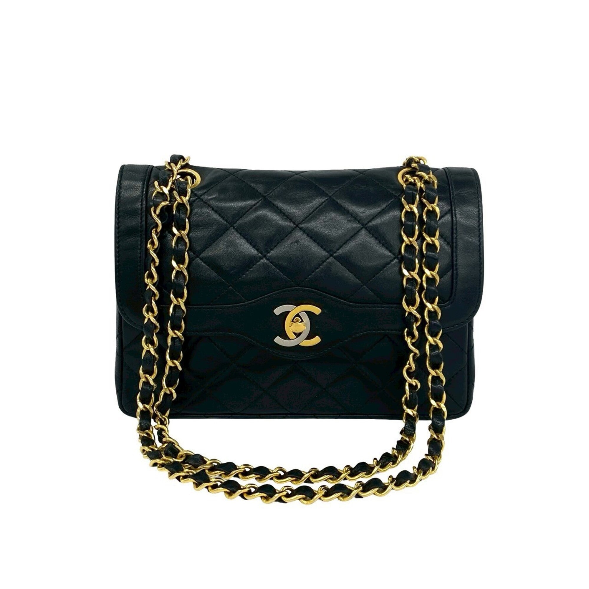 Chanel Black Leather Shoulder Bag (Pre-Owned)