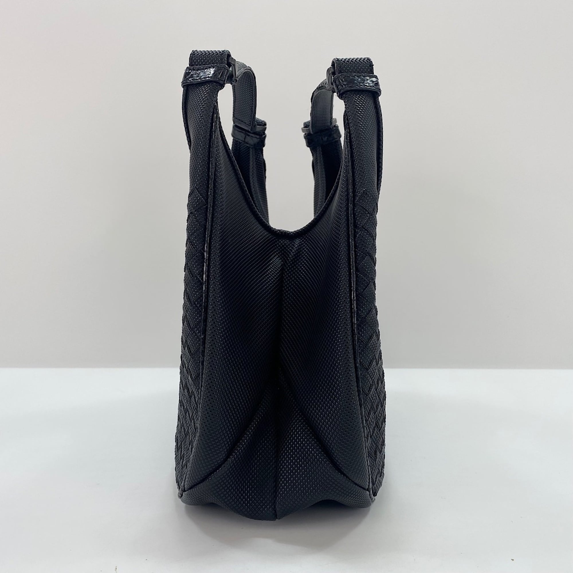 Bottega Veneta Intrecciato Black Intrecciato Handbag (Pre-Owned)