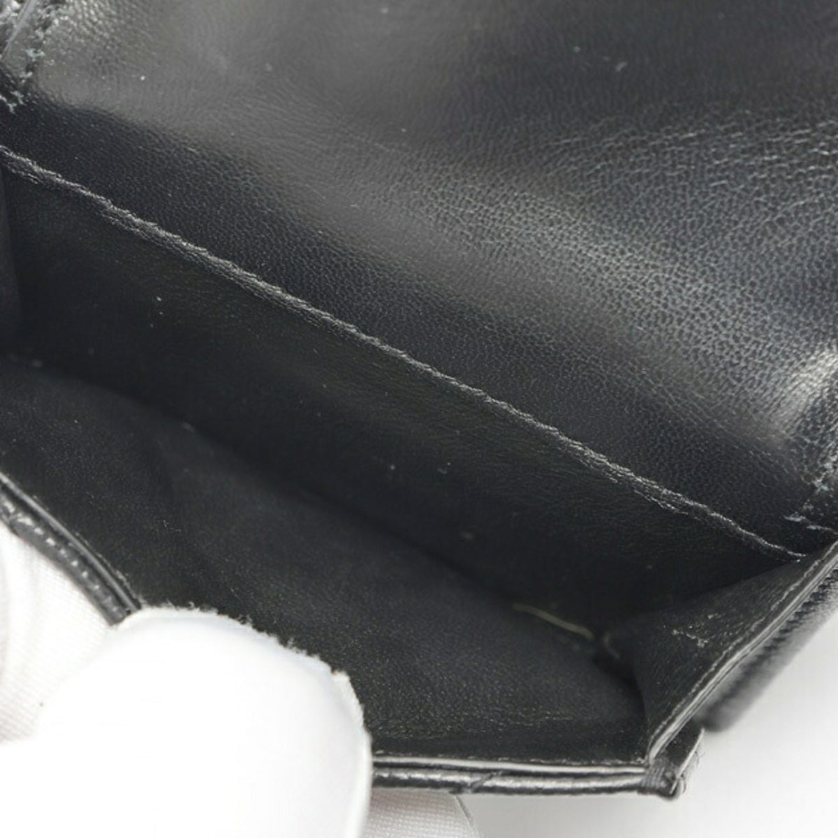 Saint Laurent Black Leather Wallet (Tri-Fold) (Pre-Owned)