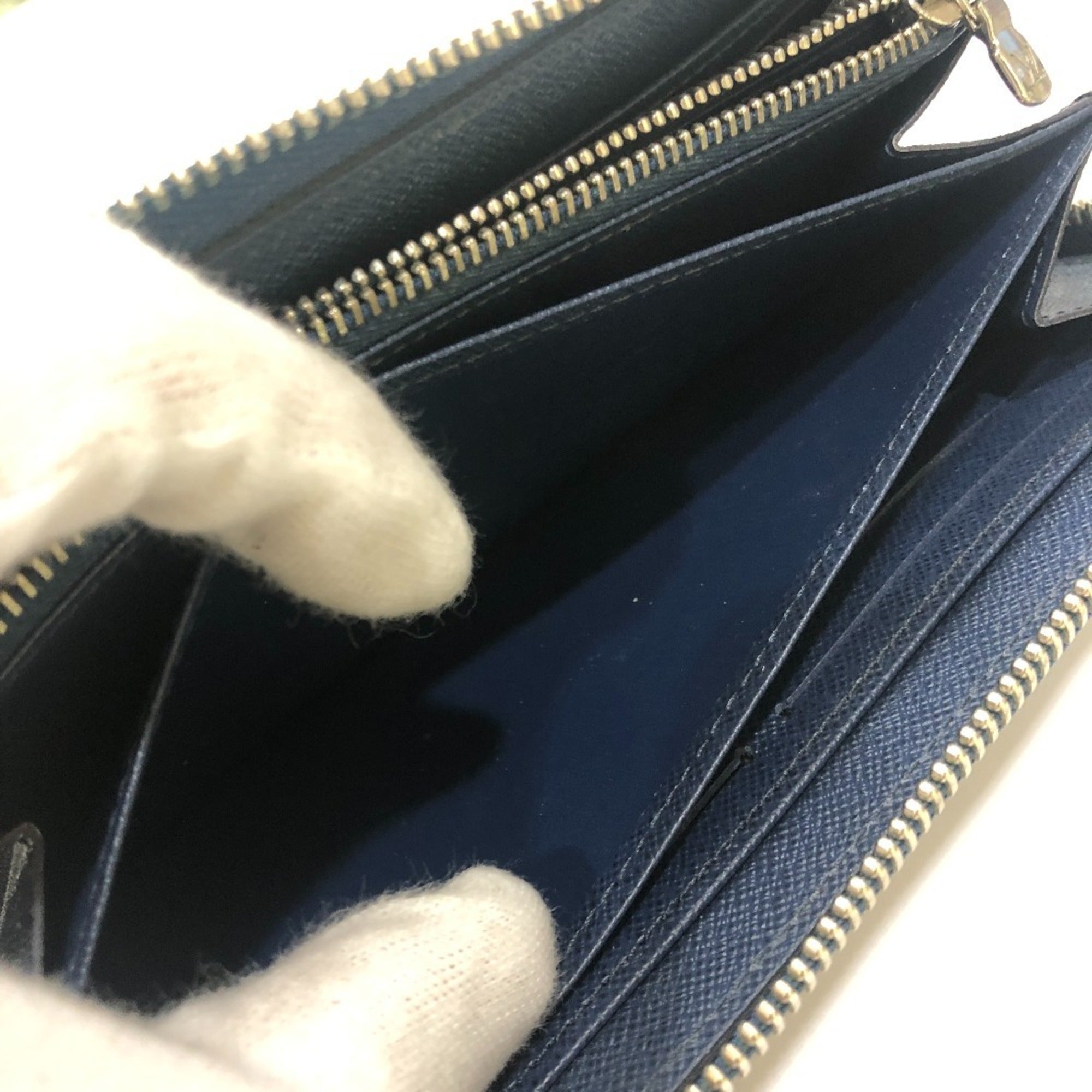 Louis Vuitton Epi Blue Epi Leather Long Wallet (Bi-Fold) (Pre-Owned)