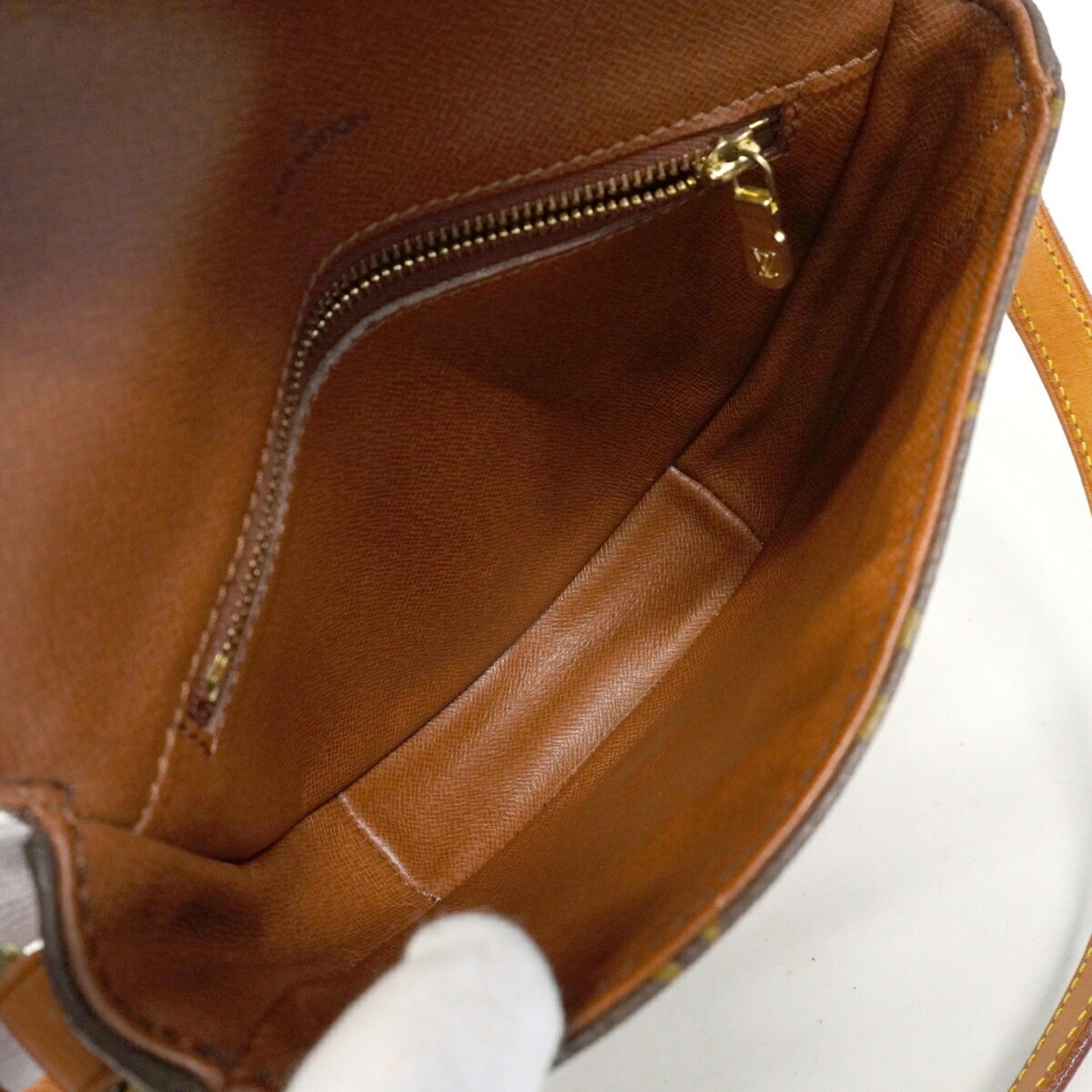Louis Vuitton Brown Shoulder Bag (Pre-Owned)