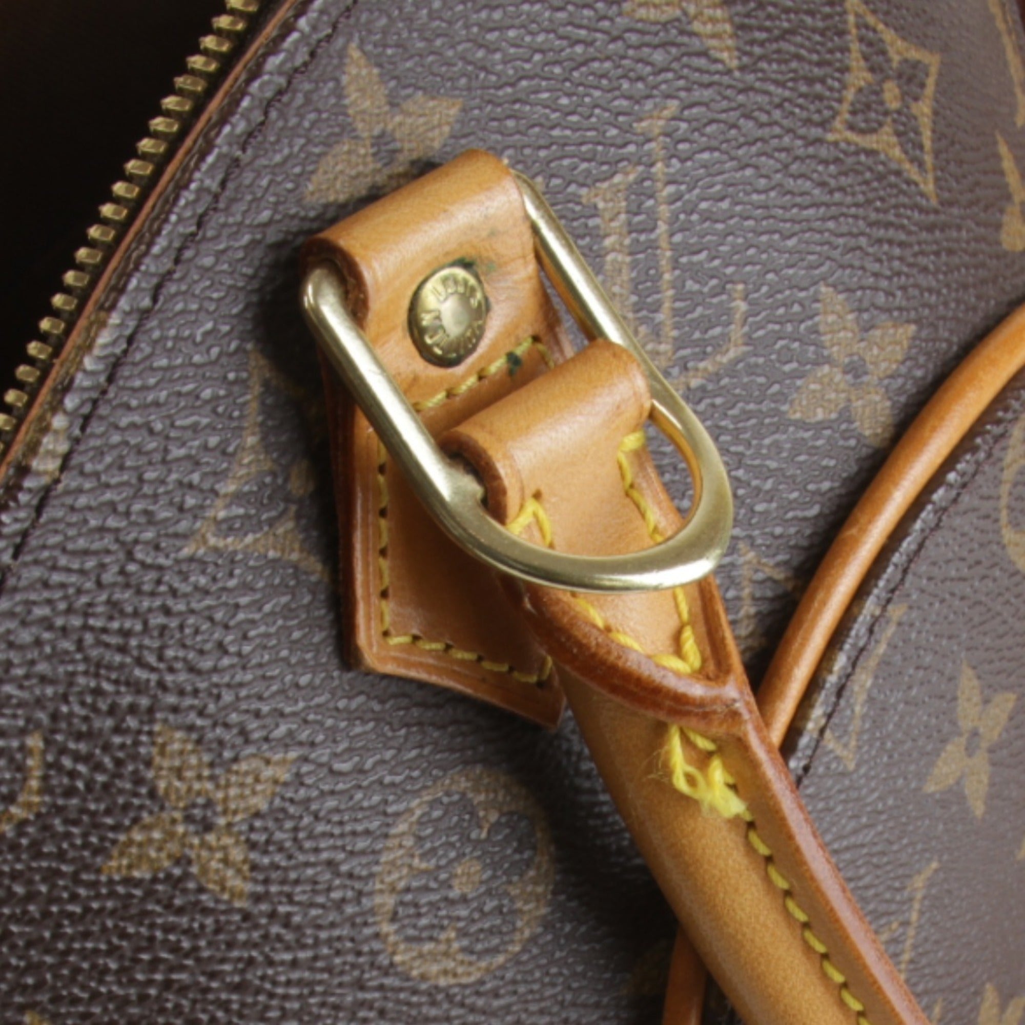 Louis Vuitton Brown Monogram Canvas Handbag (Pre-Owned)