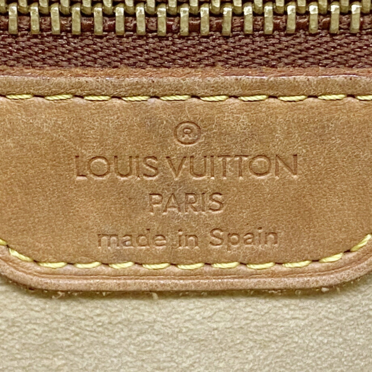 Louis Vuitton Brown Shoulder Bag (Pre-Owned)