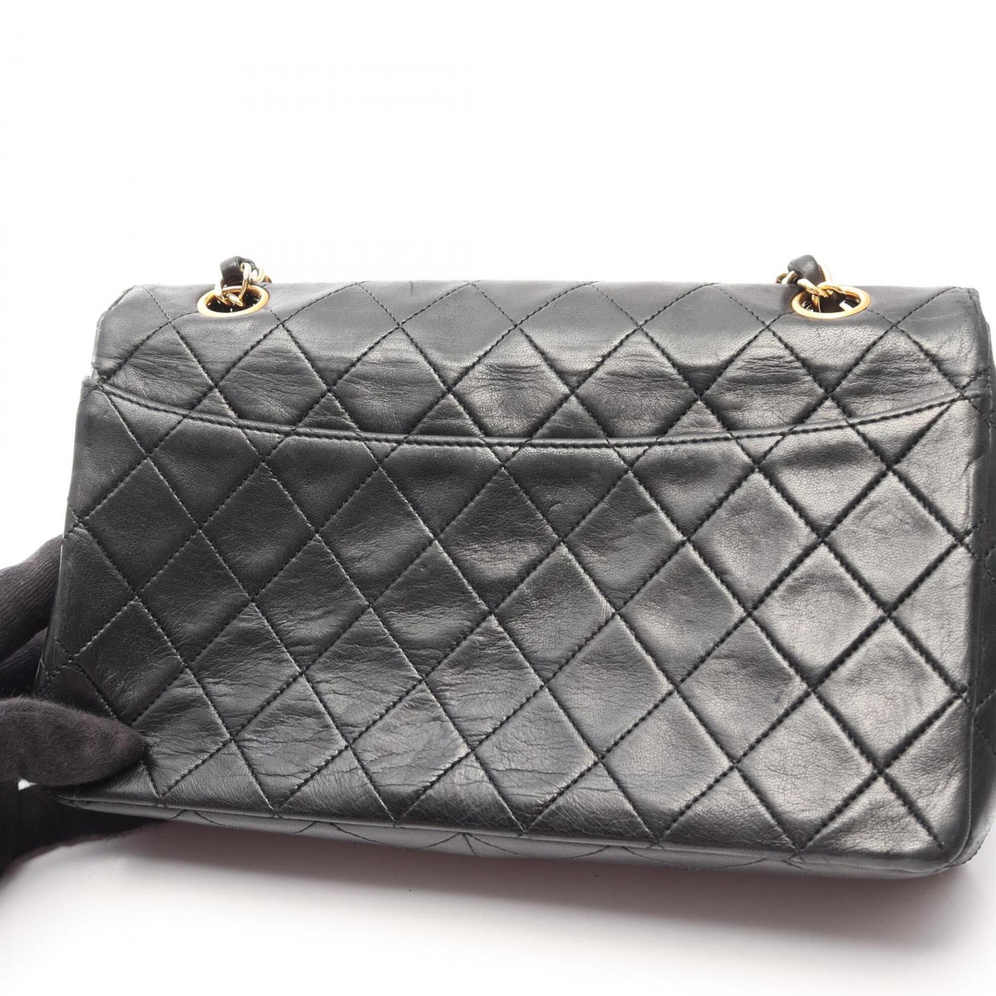 Chanel Black Leather Handbag Shoulder Bag (Pre-Owned)