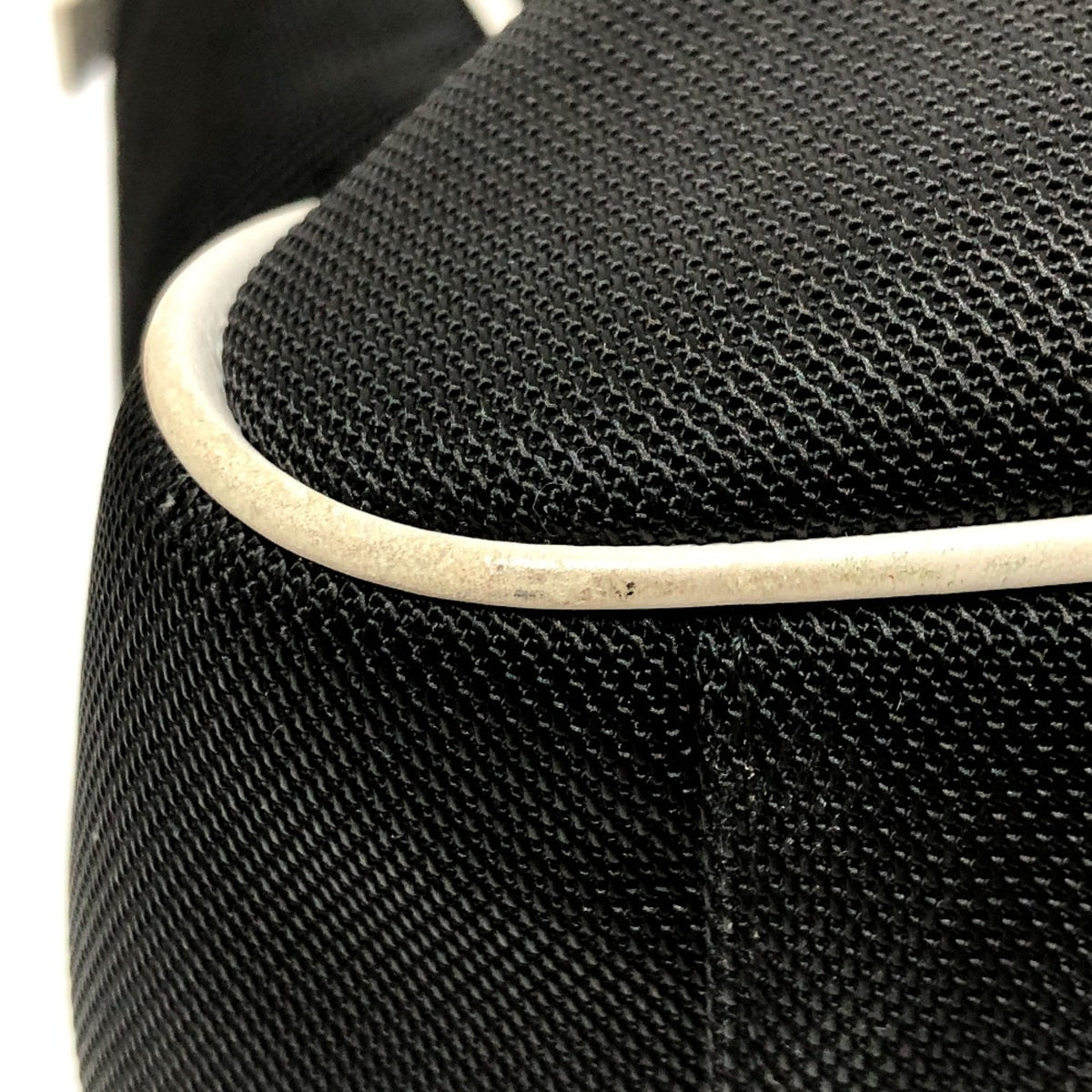 Chanel Black Cloth Shoulder Bag (Pre-Owned)