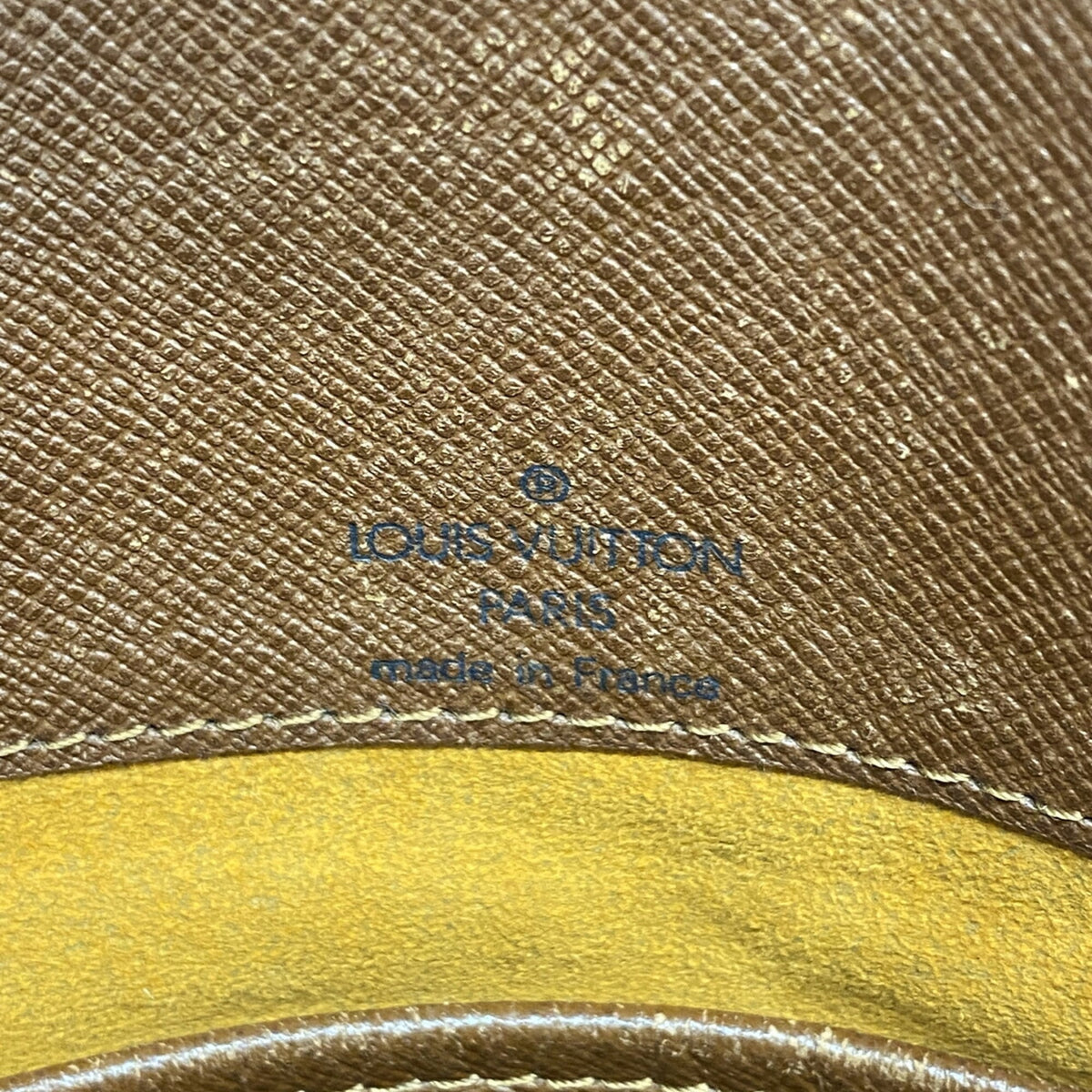 Louis Vuitton Brown Shoulder Bag (Pre-Owned)