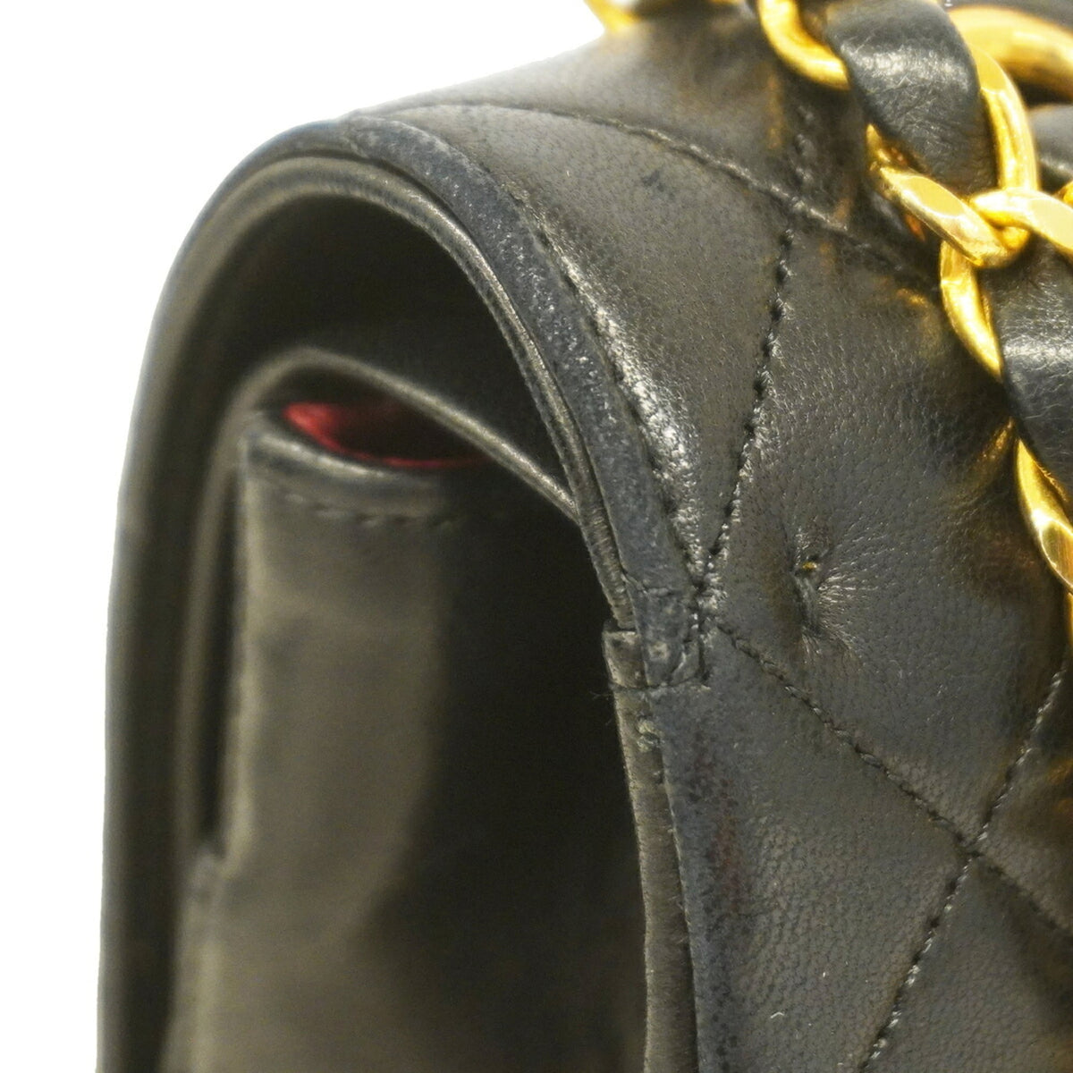 Chanel Black Leather Shoulder Bag (Pre-Owned)