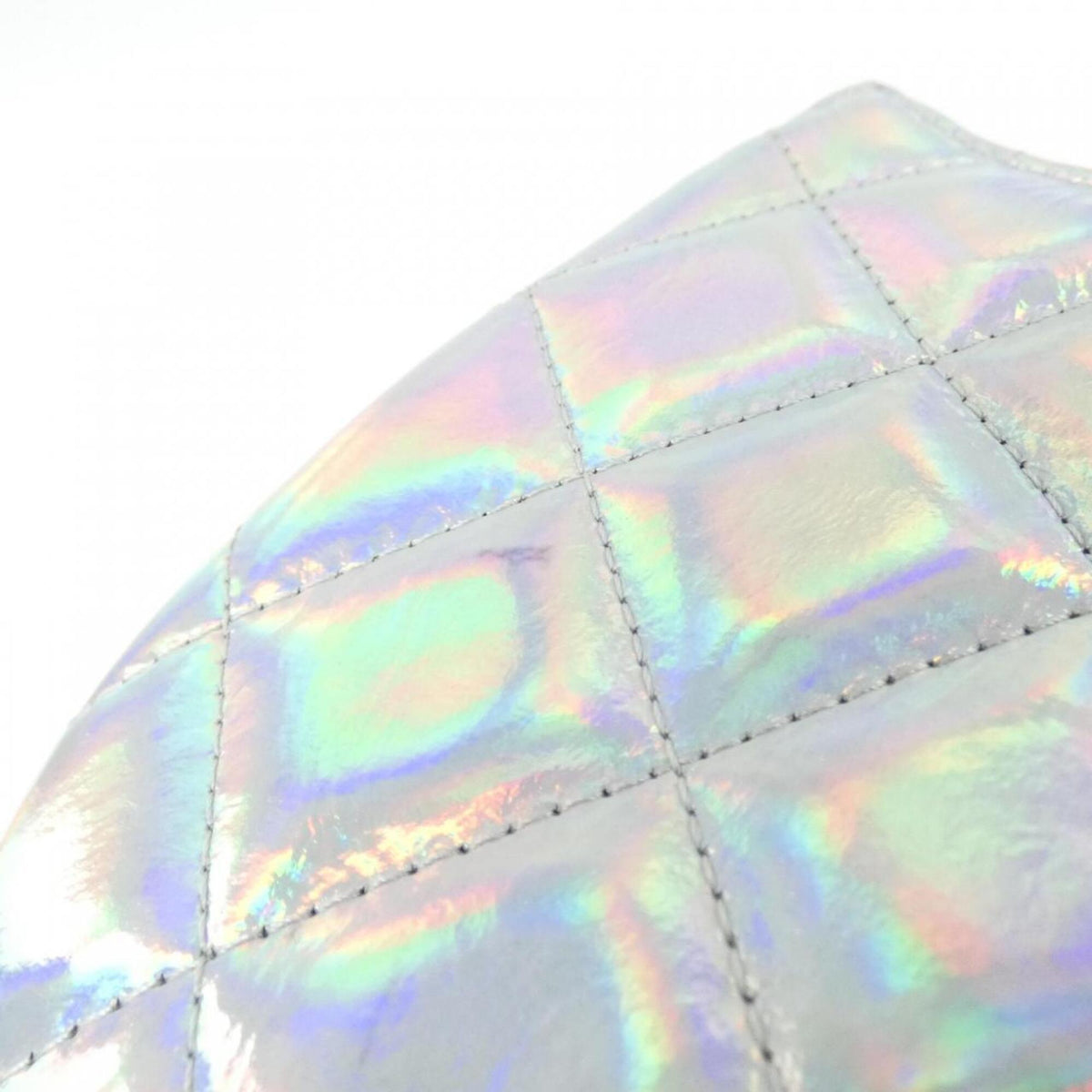 Chanel Silver Shoulder Bag (Pre-Owned)
