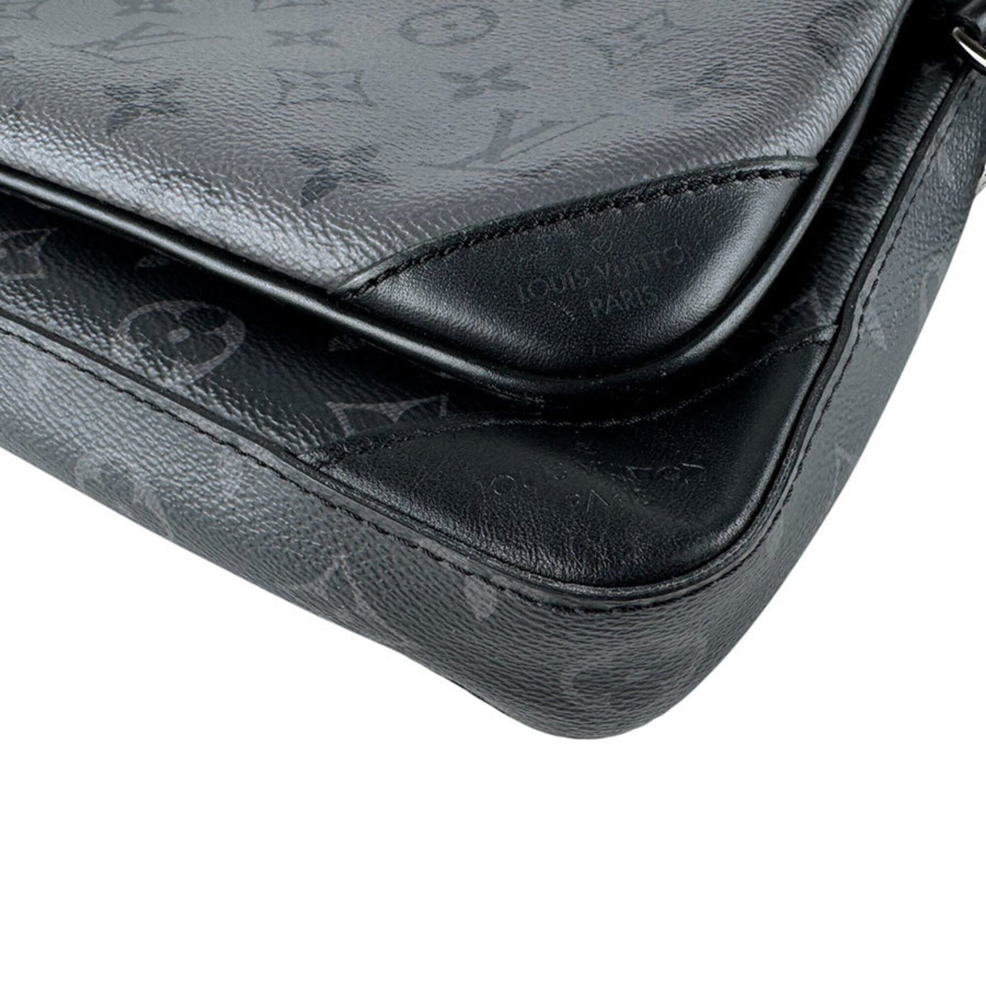 Louis Vuitton Black Gray Monogram Eclipse Pouch Shoulder Bag (Pre-Owned)