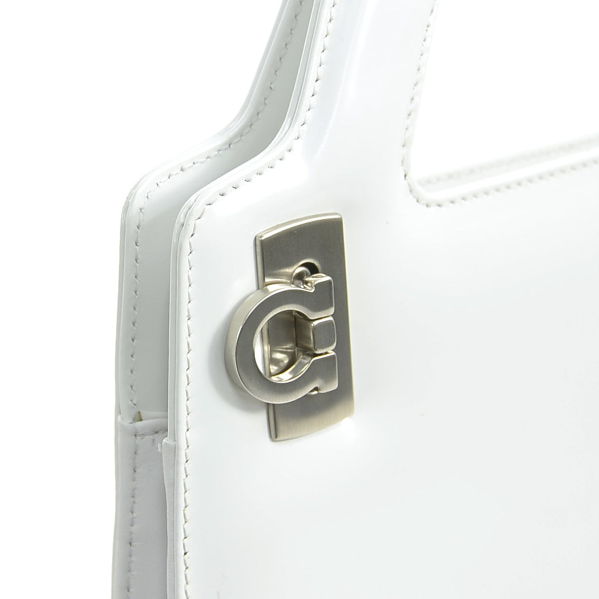 Salvatore Ferragamo White Leather Handbag Shoulder Bag (Pre-Owned)