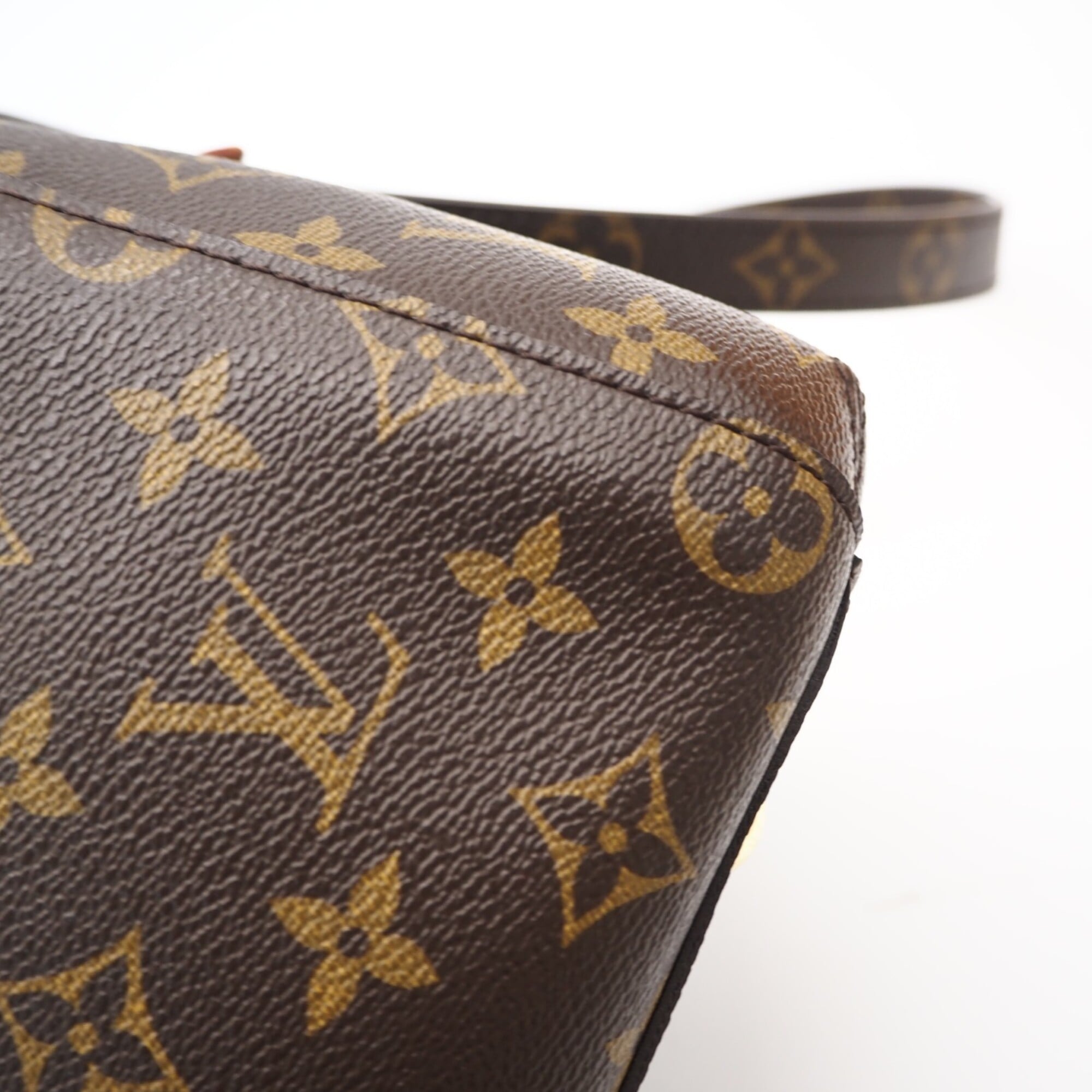 Louis Vuitton Beige Brown Coated Canvas Handbag Shoulder Bag (Pre-Owned)