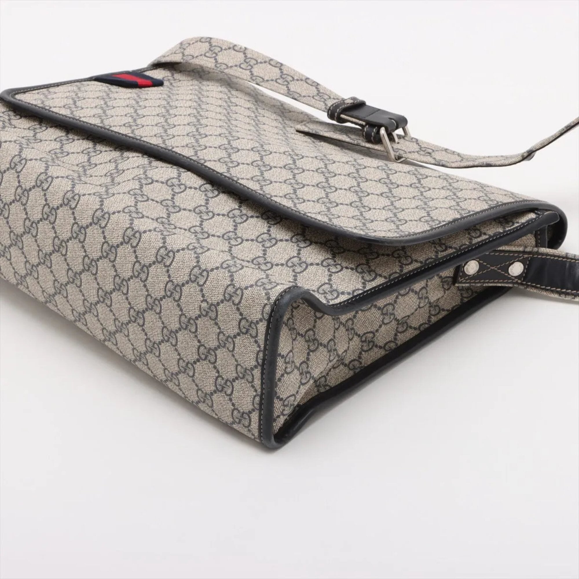 Gucci Beige Leather Coated Canvas Shoulder Bag (Pre-Owned)
