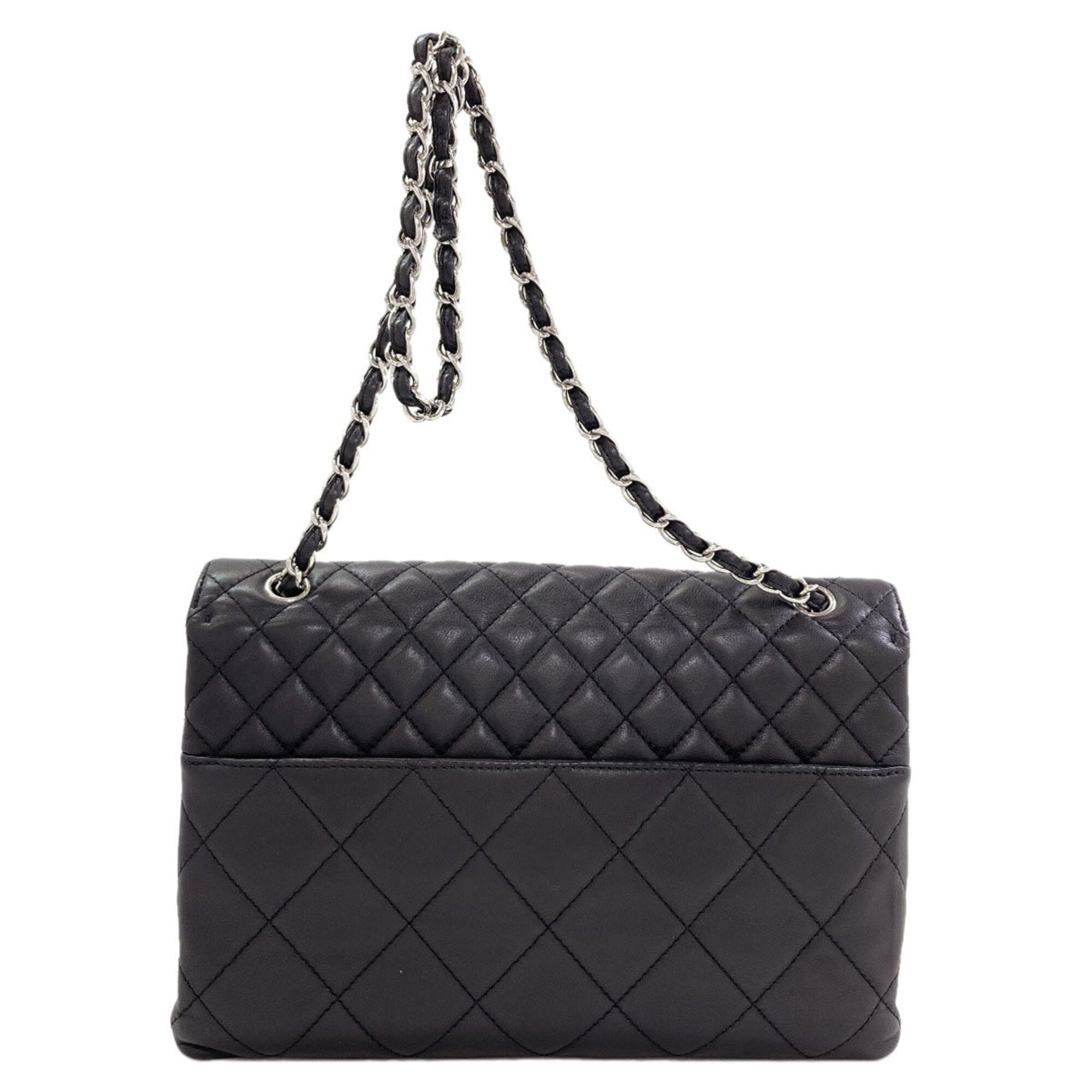 Chanel Black Leather Shoulder Bag (Pre-Owned)