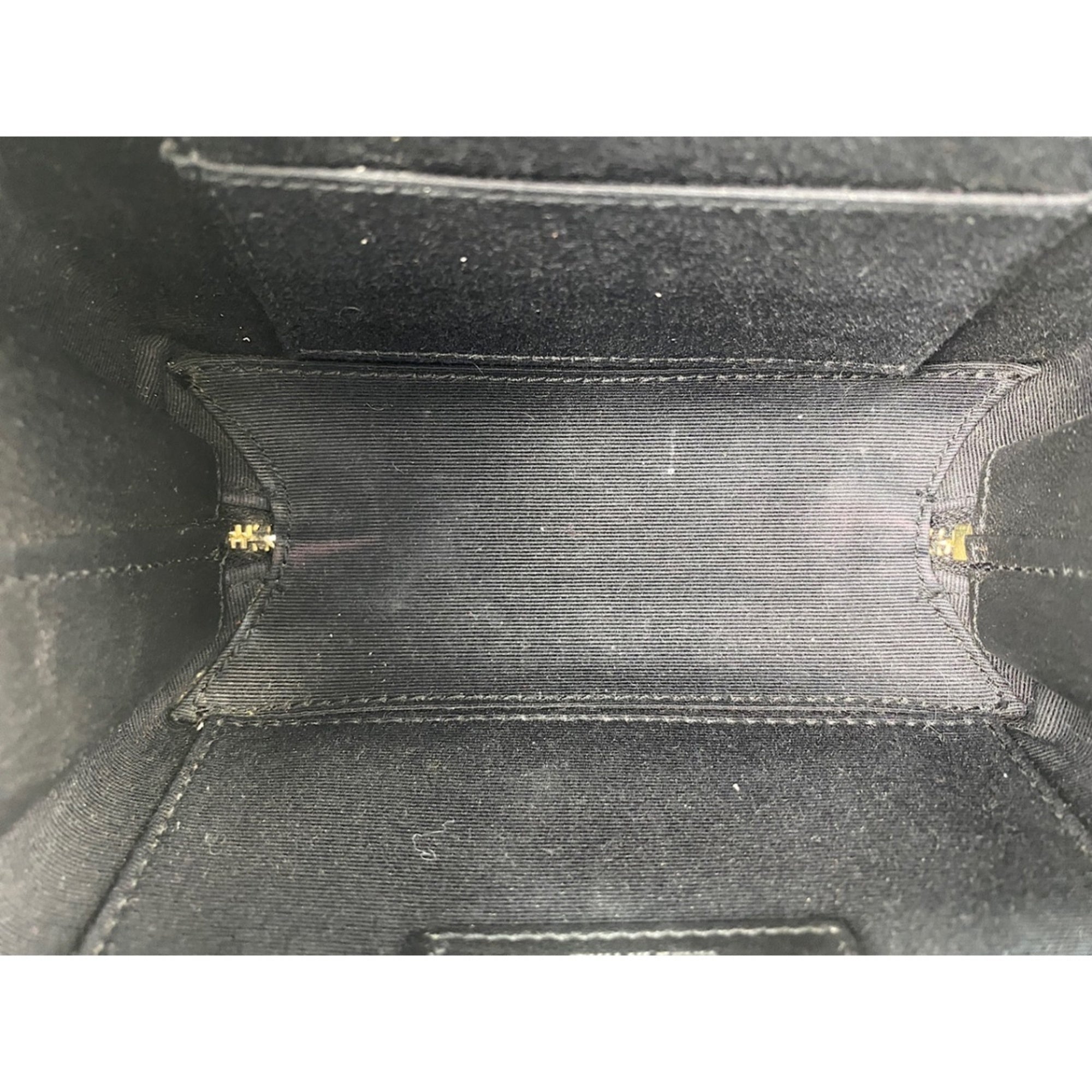 Yves Saint Laurent Black Shoulder Bag (Pre-Owned)